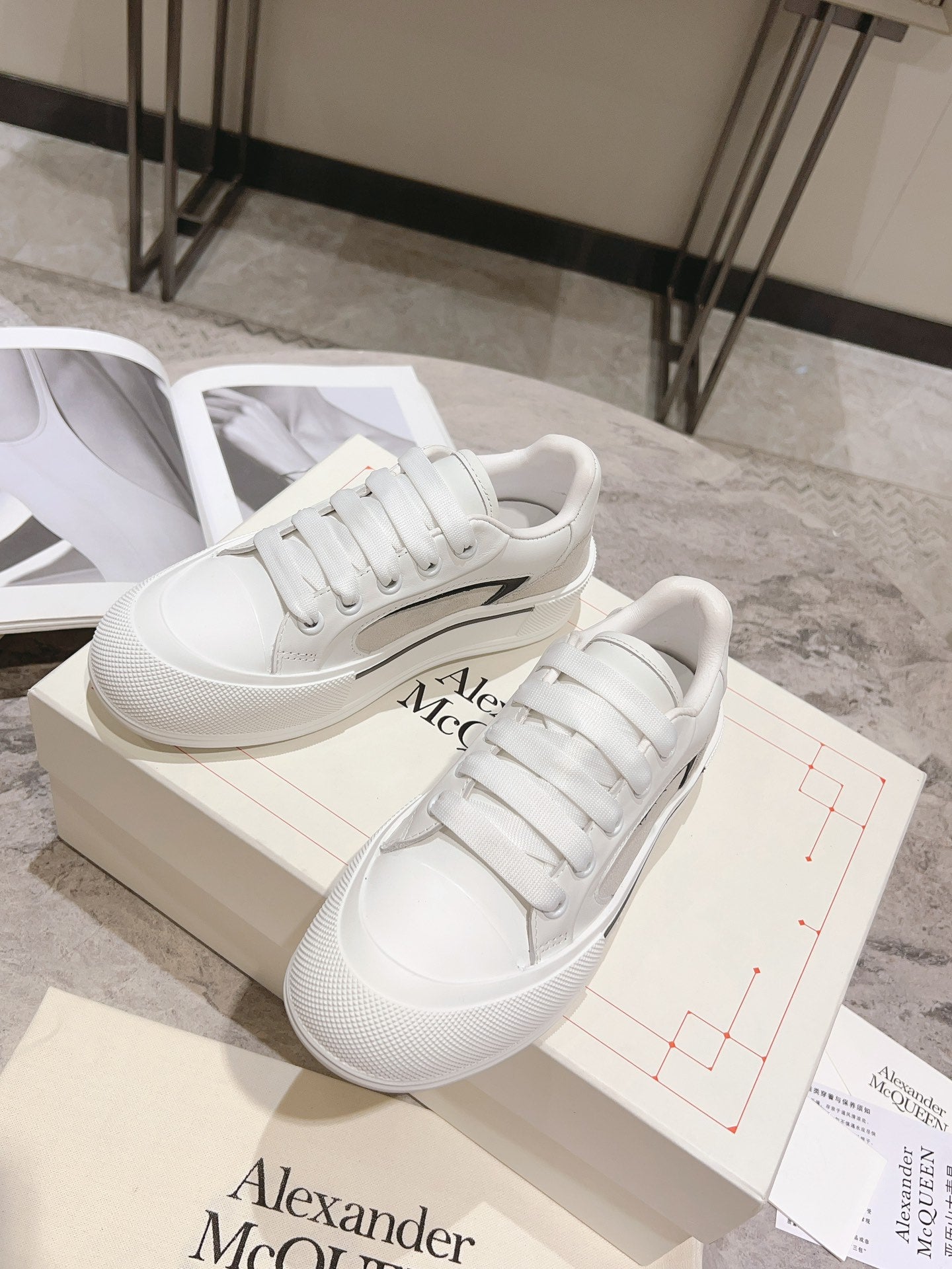 LuxluxHouse Best Quality Shoes Alexander McQueen