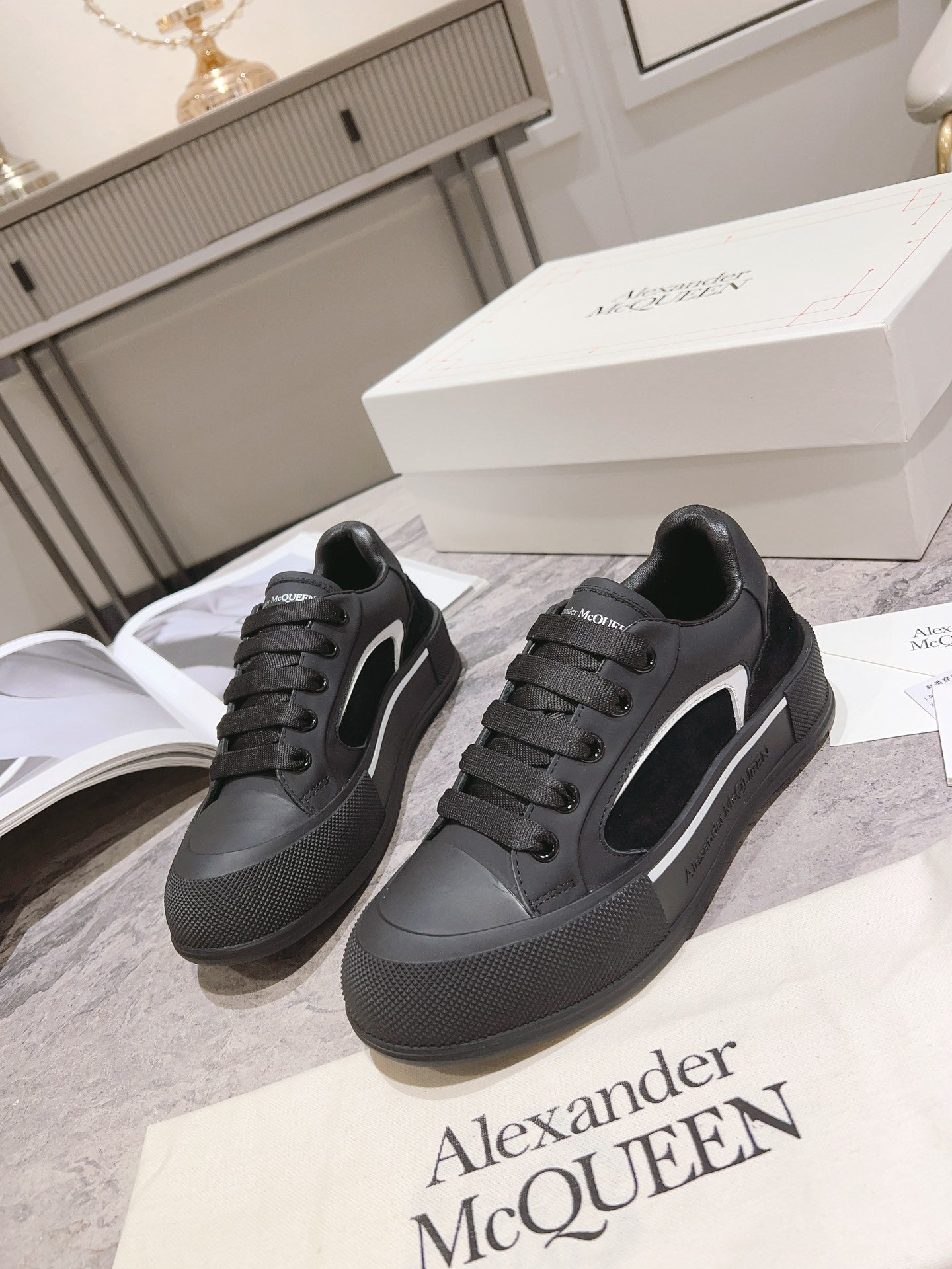 LuxluxHouse Best Quality Shoes Alexander McQueen