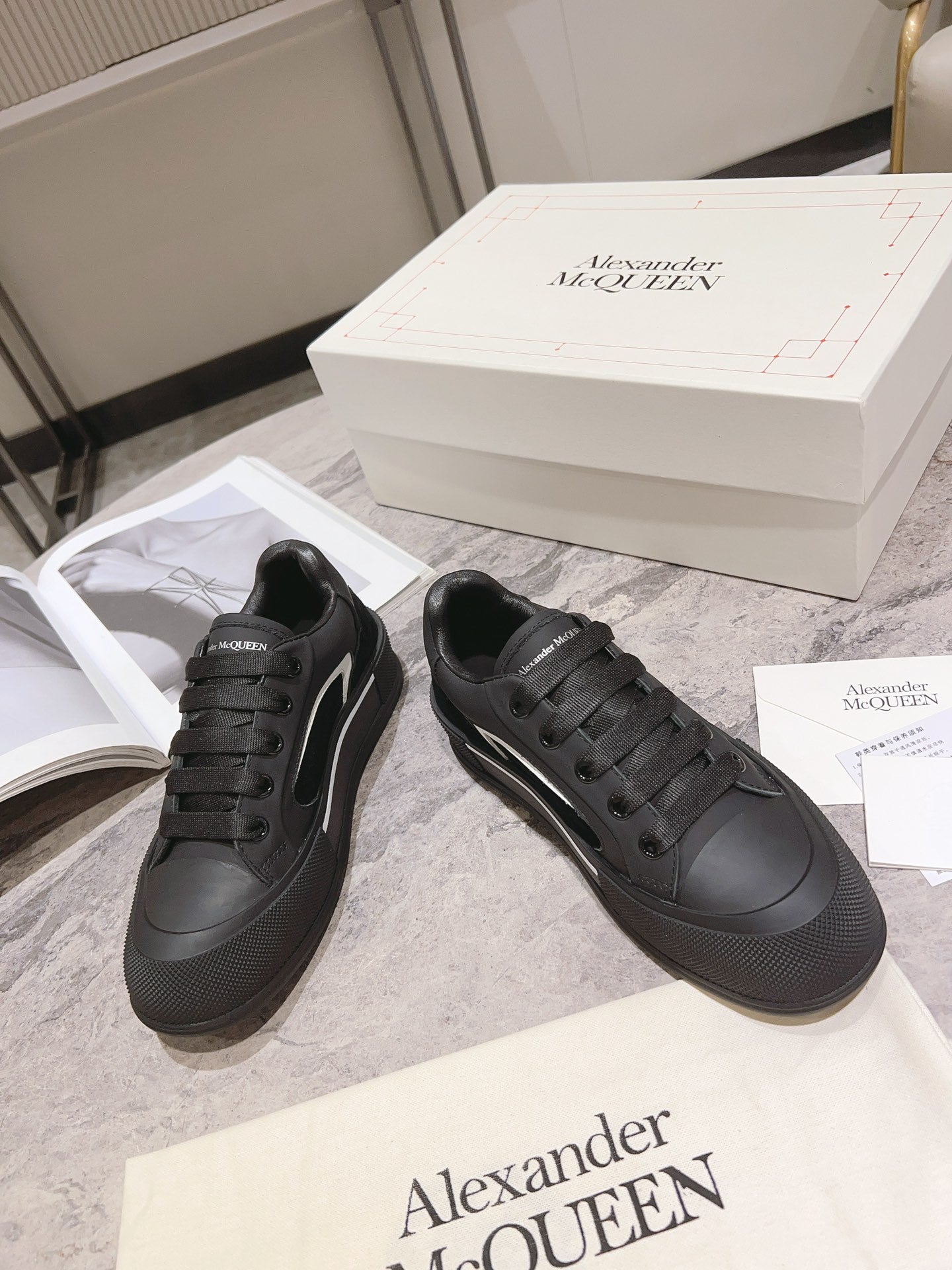 LuxluxHouse Best Quality Shoes Alexander McQueen