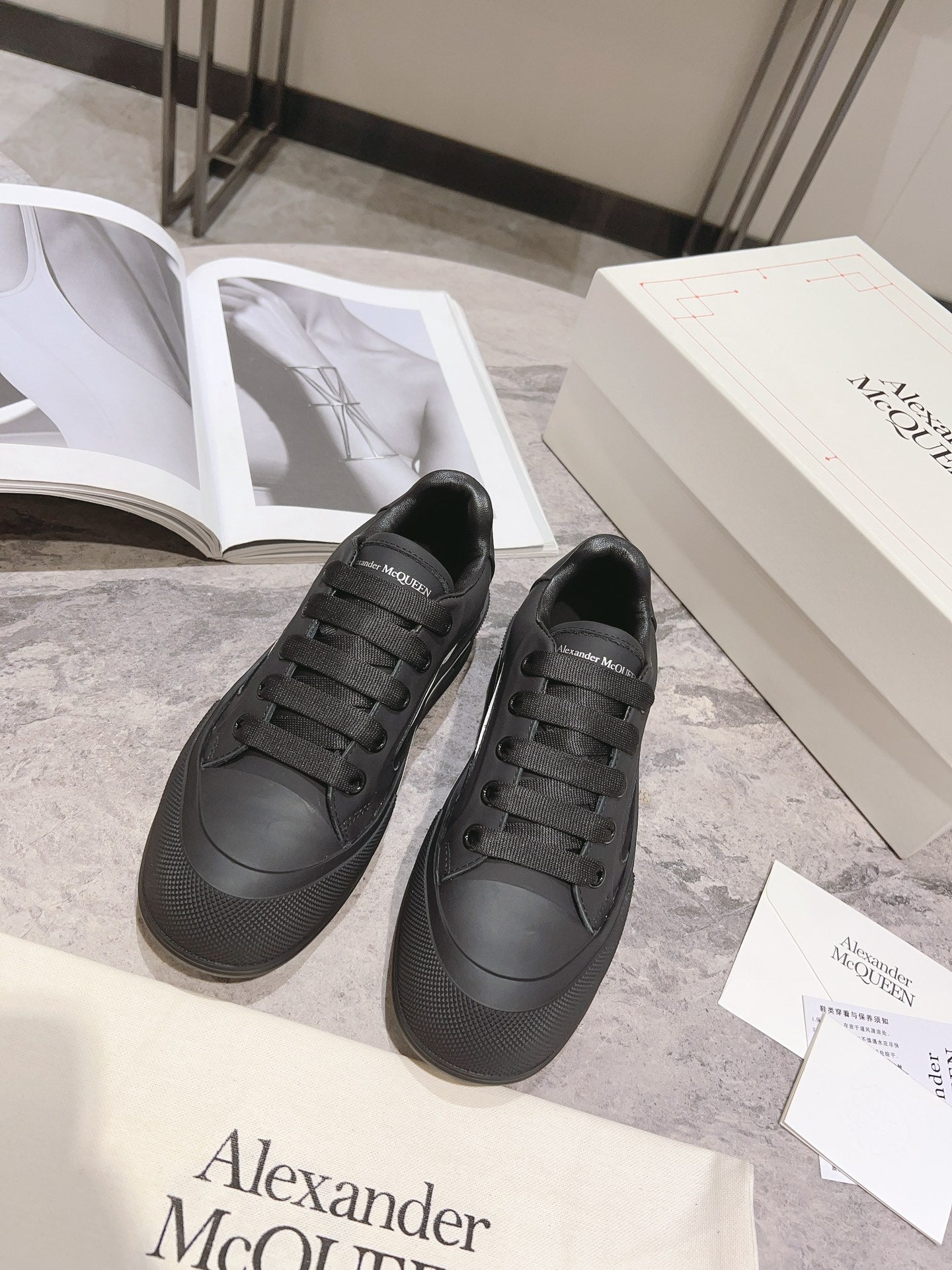 LuxluxHouse Best Quality Shoes Alexander McQueen