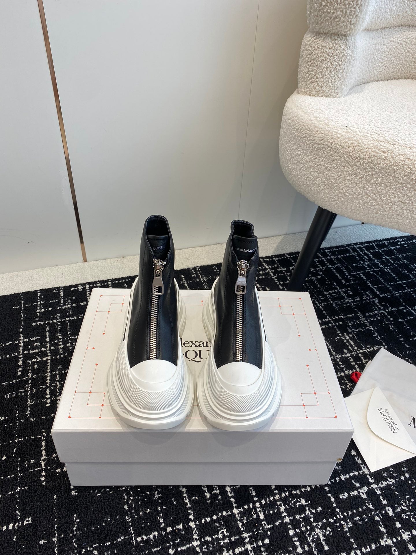LuxluxHouse Best Quality Shoes Alexander McQueen