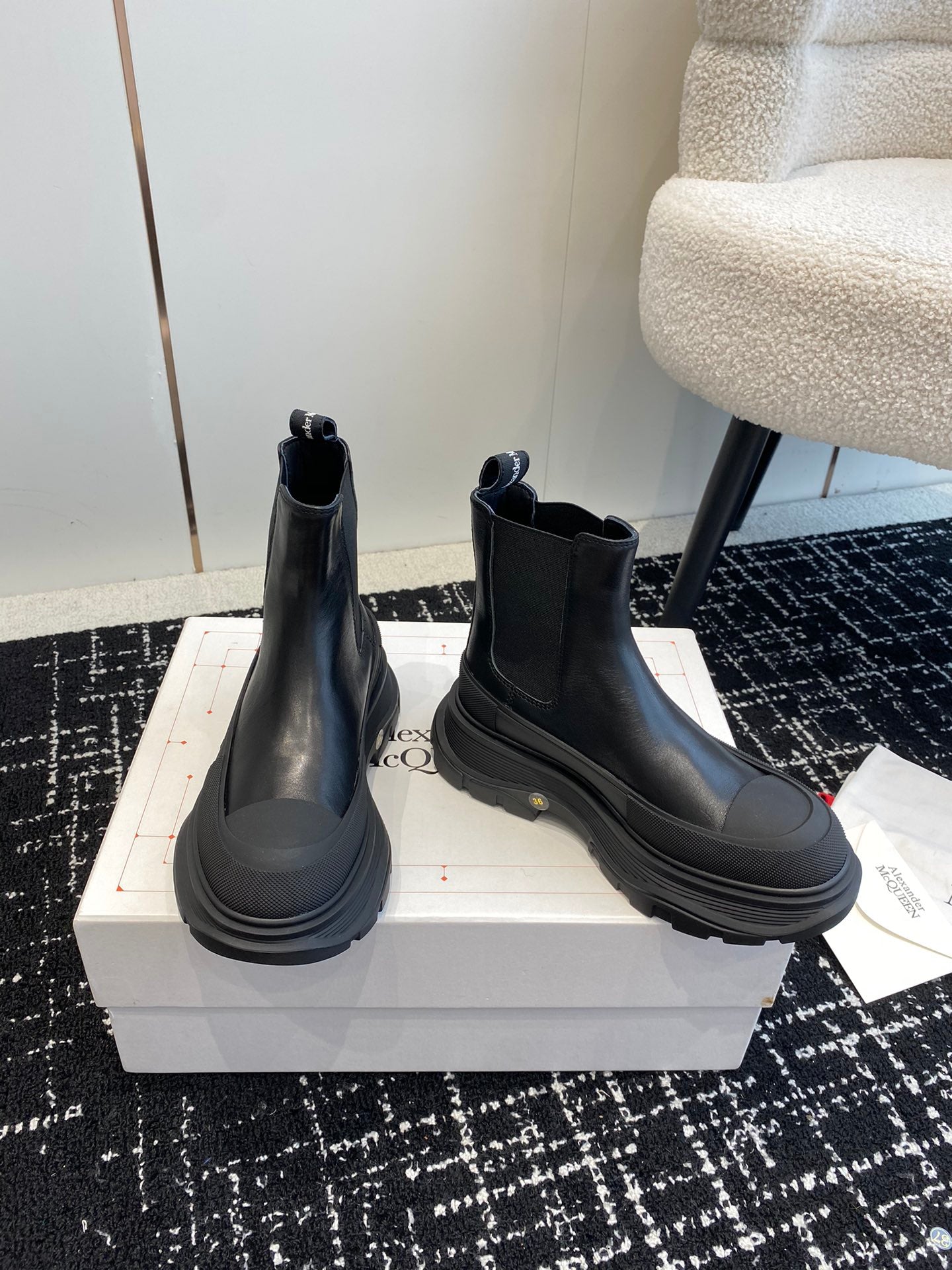 LuxluxHouse Best Quality Shoes Alexander McQueen