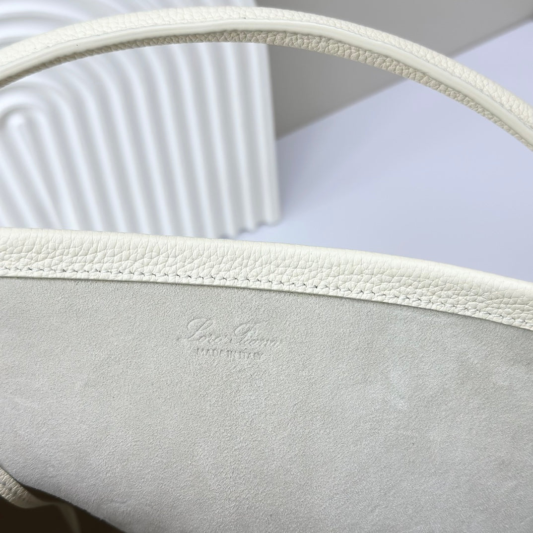 LuxluxHouse Best Quality Bags Loro Piana Women