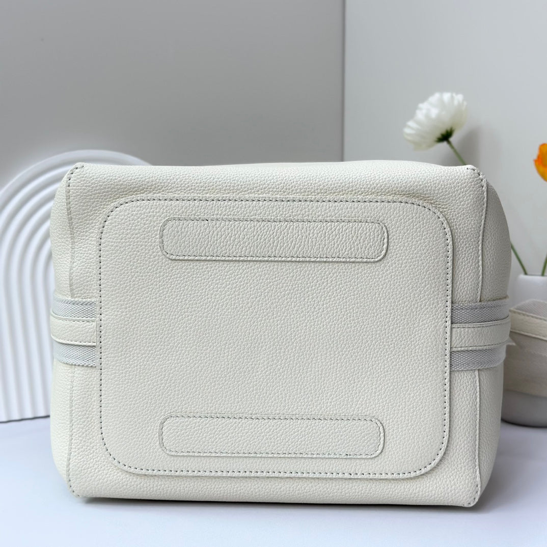 LuxluxHouse Best Quality Bags Loro Piana Women