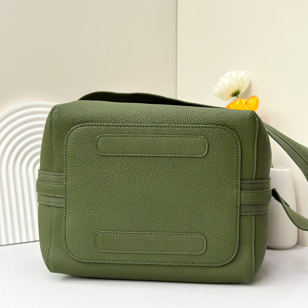 LuxluxHouse Best Quality Bags Loro Piana Women