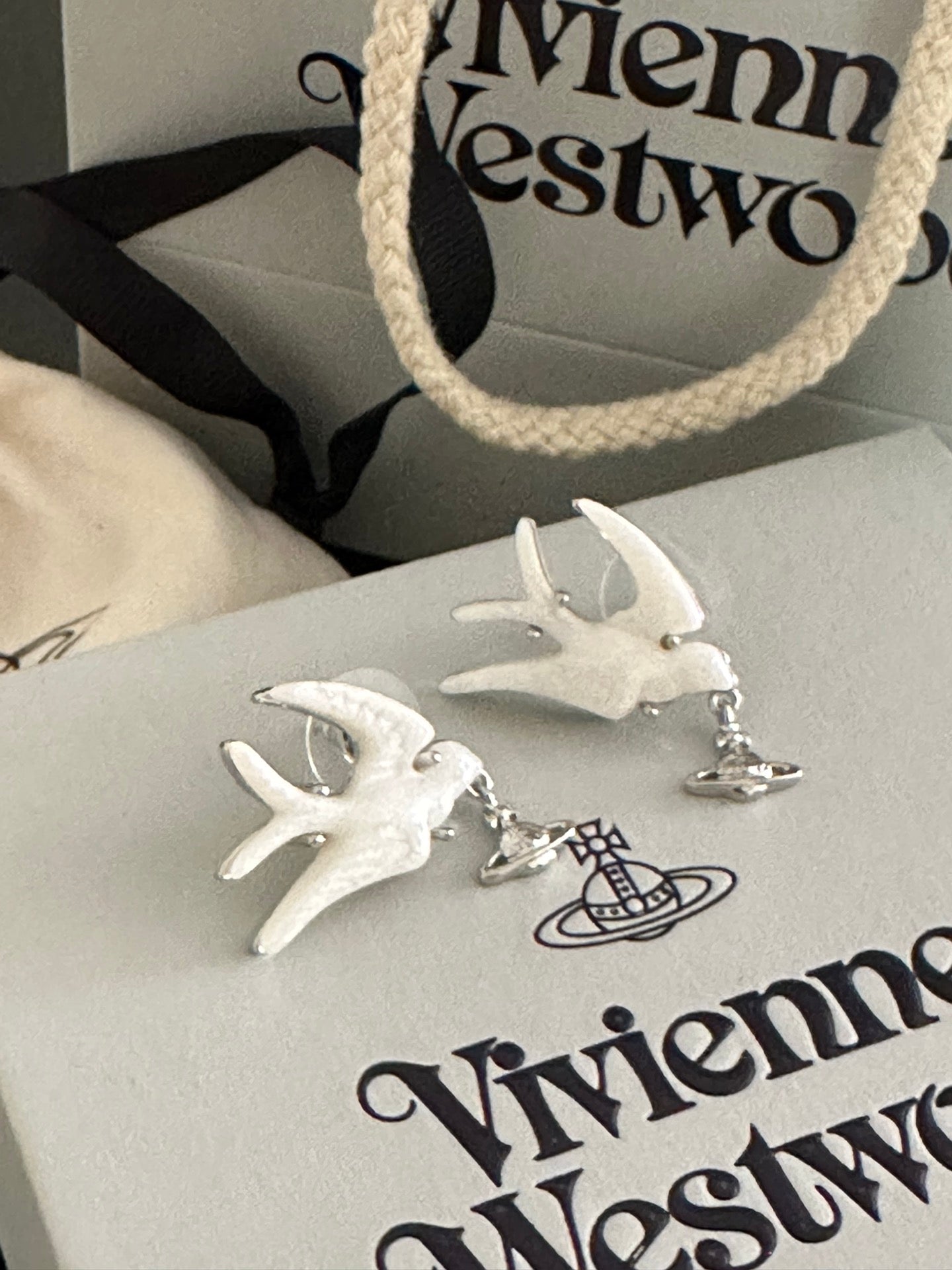 LuxluxHouse Low Price And High Quality Accessories Vivienne Westwood