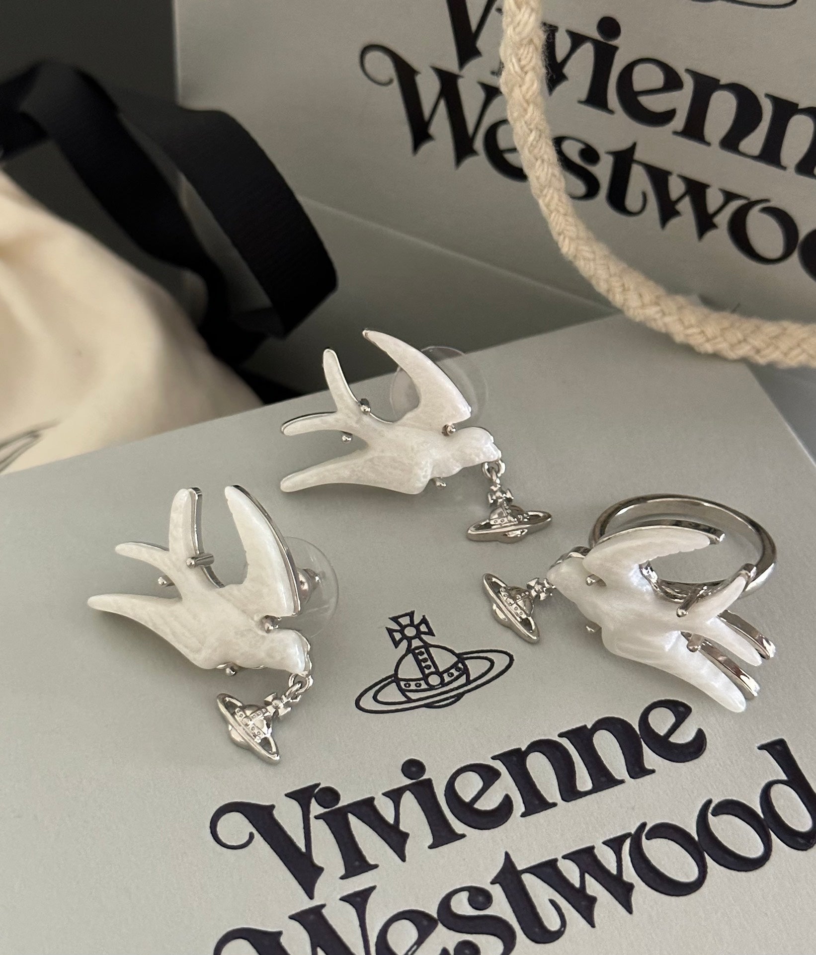 LuxluxHouse Low Price And High Quality Accessories Vivienne Westwood