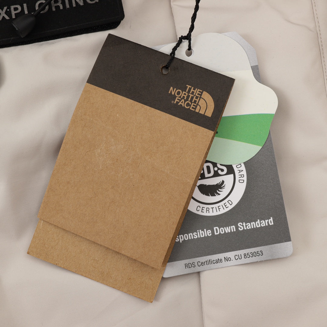 LuxluxHouse Best Quality Clothes The North Face & MLB Coats & Jackets