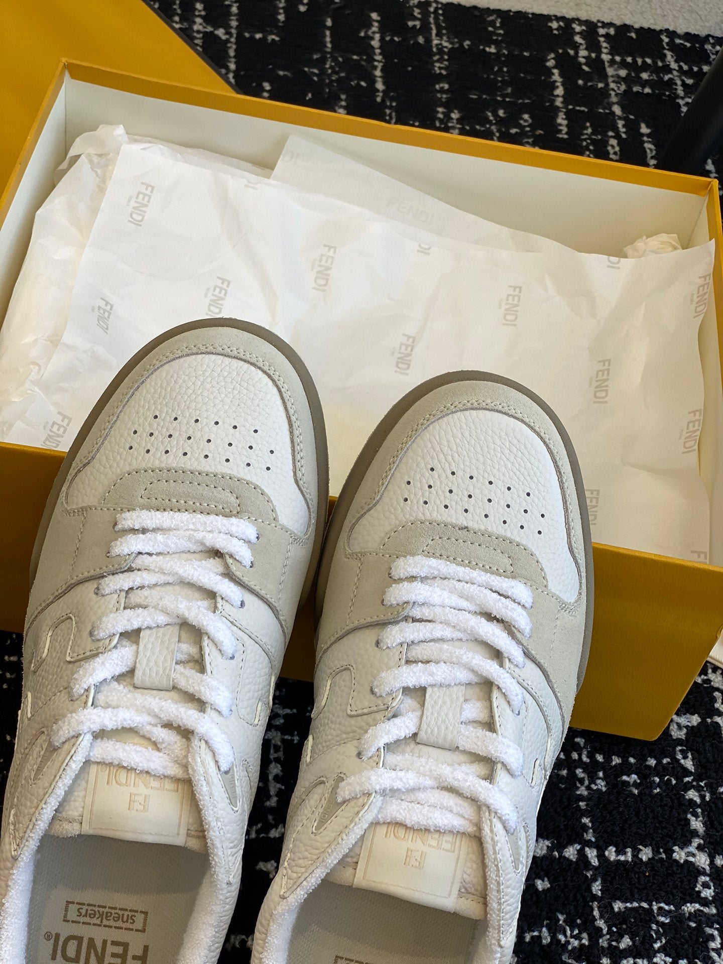LuxluxHouse Best Quality Shoes Fendi