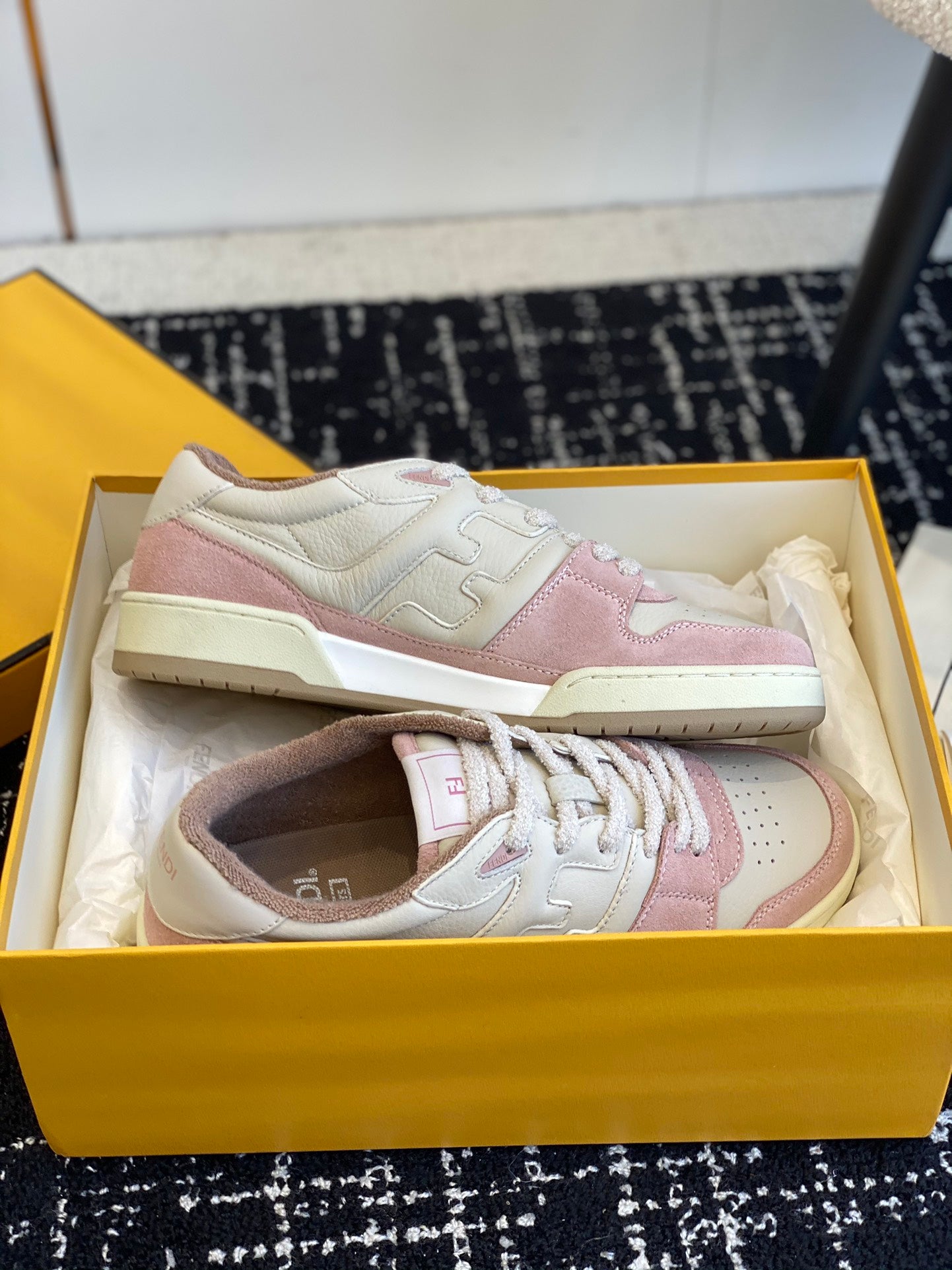 LuxluxHouse Best Quality Shoes Fendi