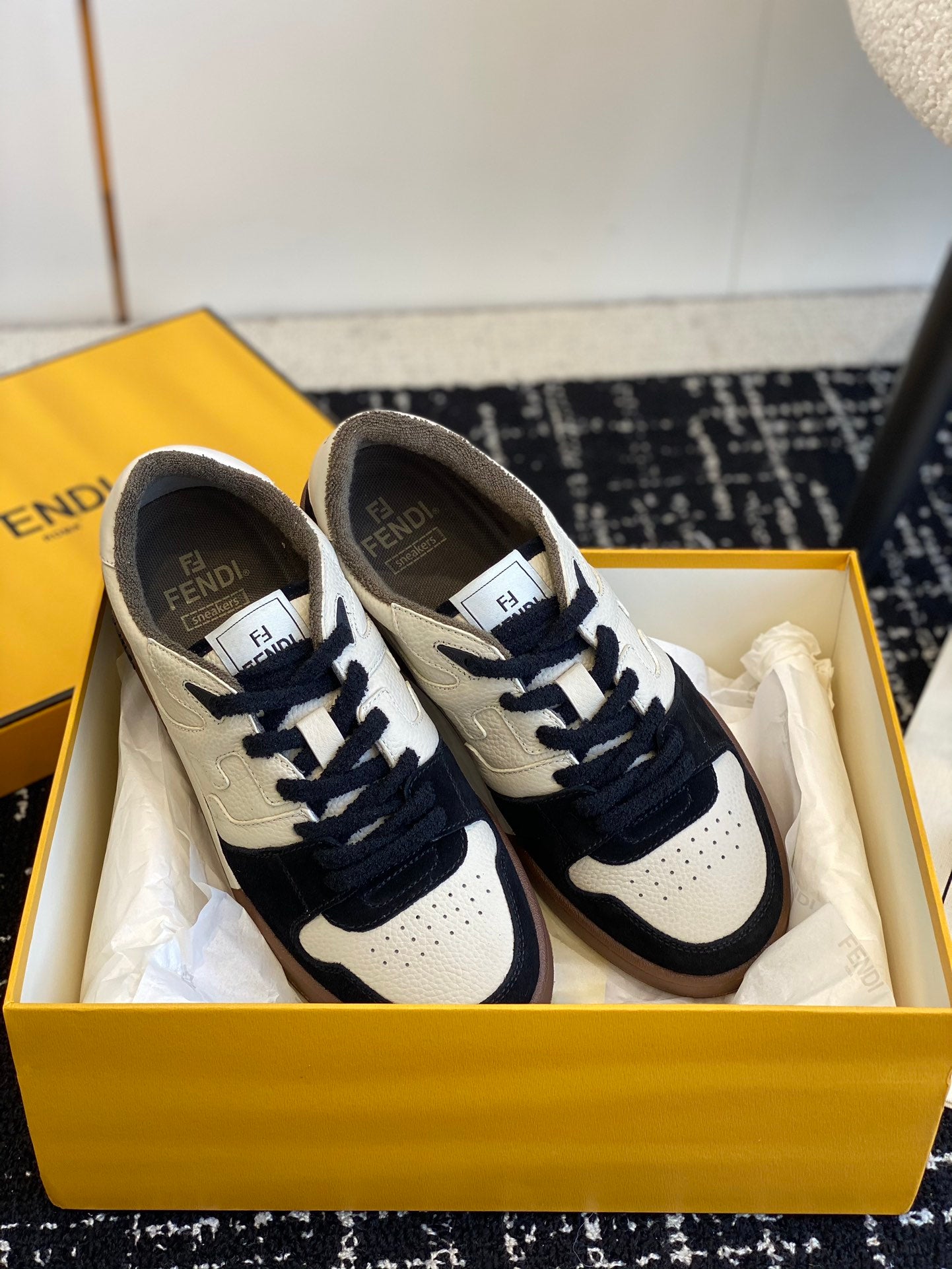 LuxluxHouse Best Quality Shoes Fendi