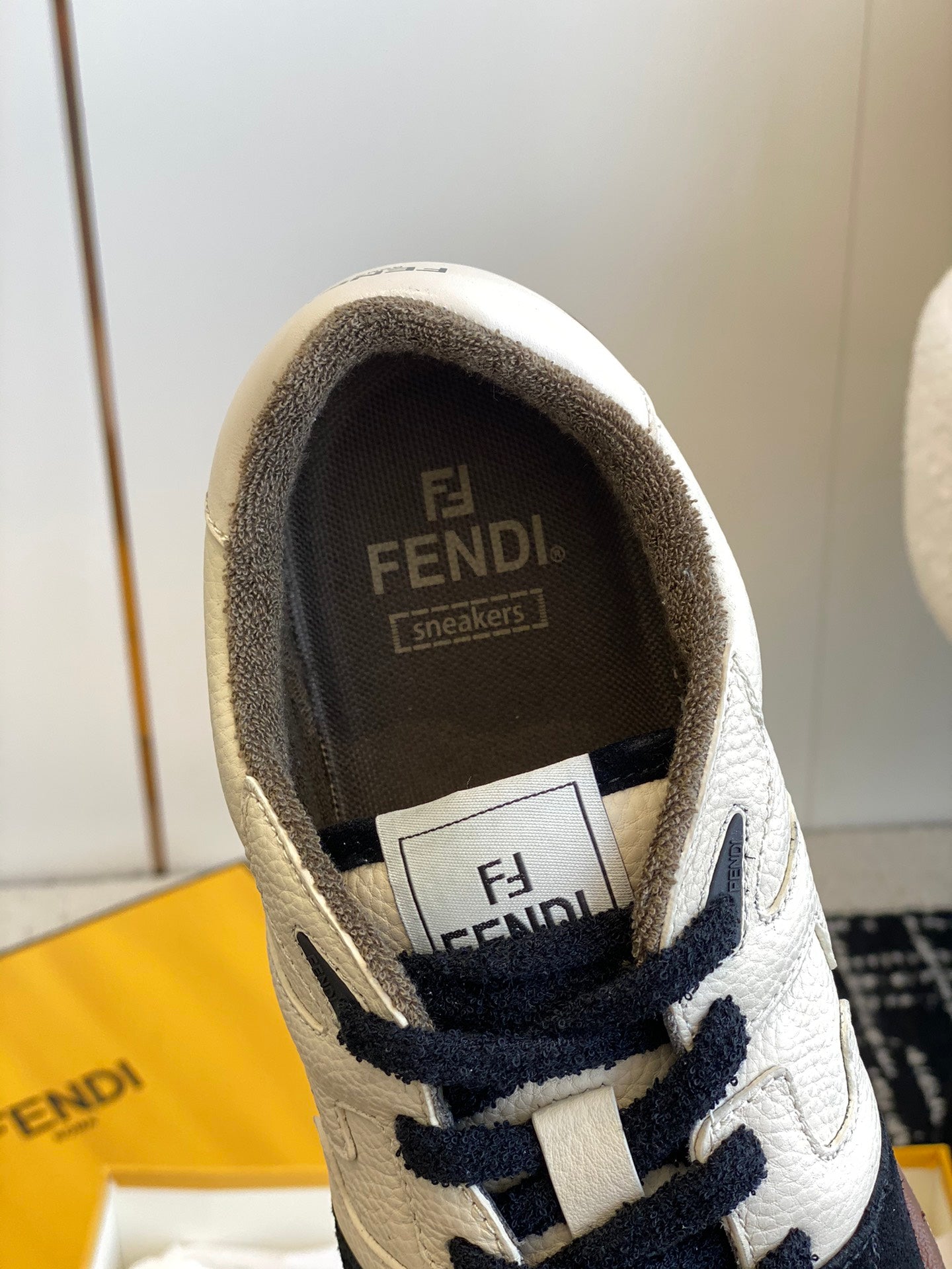 LuxluxHouse Best Quality Shoes Fendi