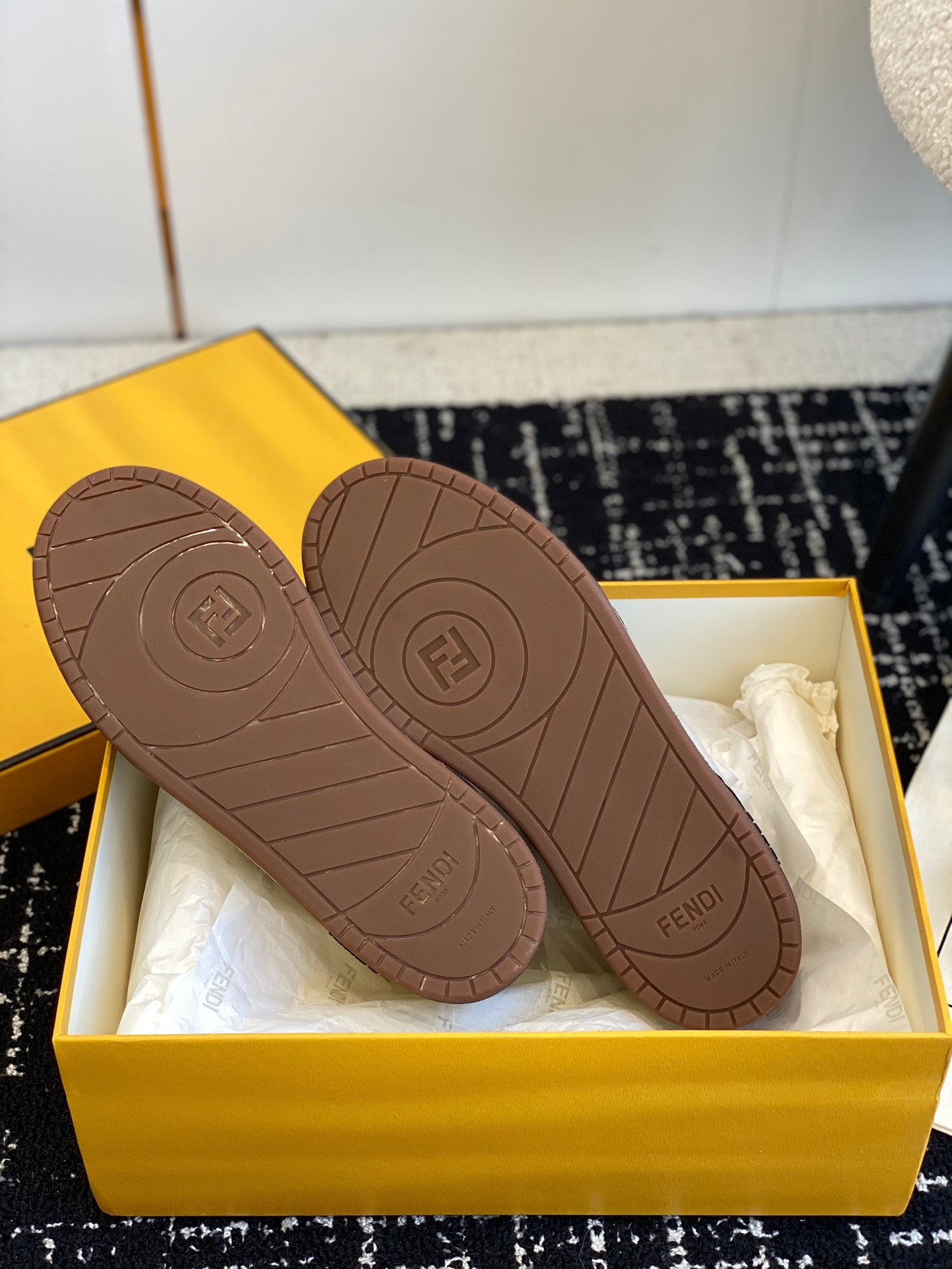 LuxluxHouse Best Quality Shoes Fendi