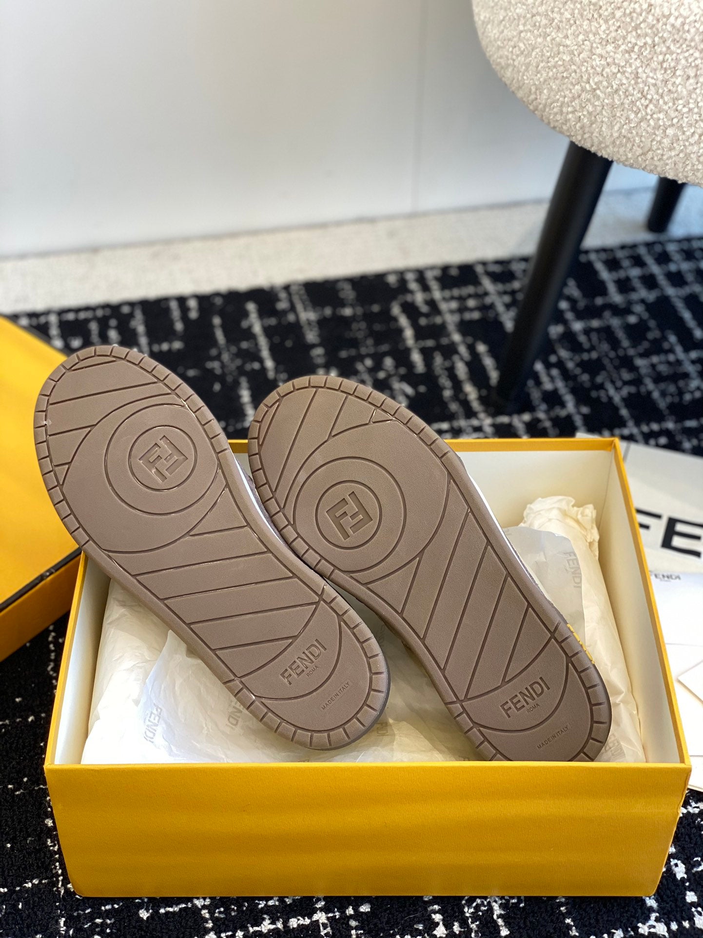 LuxluxHouse Best Quality Shoes Fendi