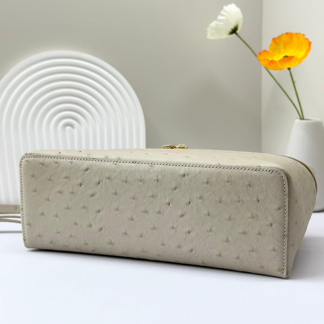 LuxluxHouse Best Quality Bags Loro Piana Women