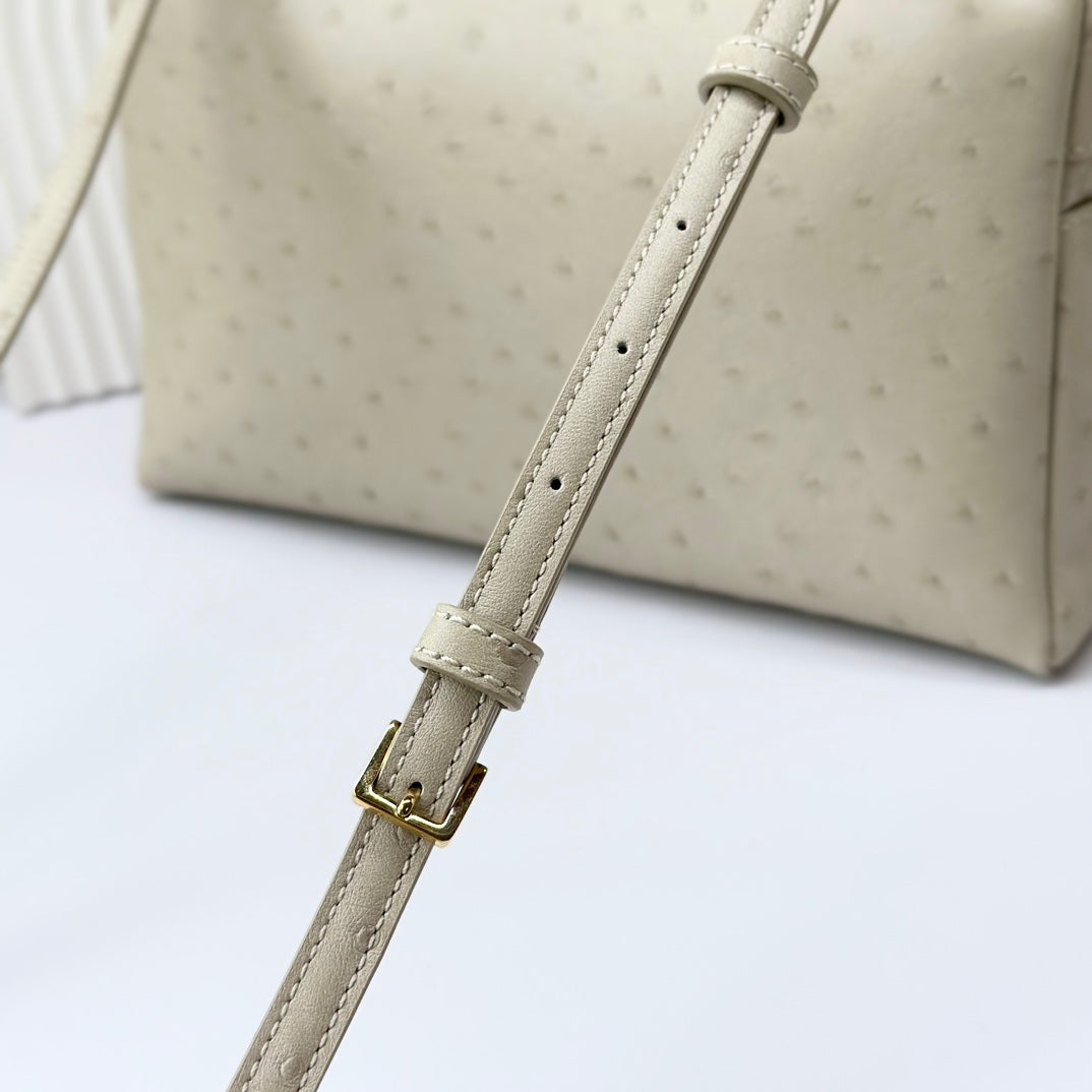 LuxluxHouse Best Quality Bags Loro Piana Women