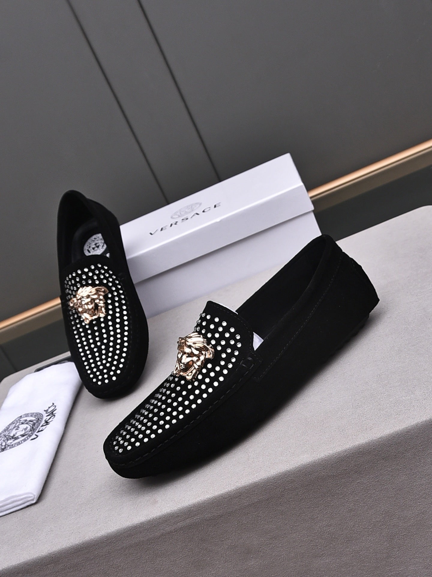 LuxluxHouse Best Quality Shoes Versace
