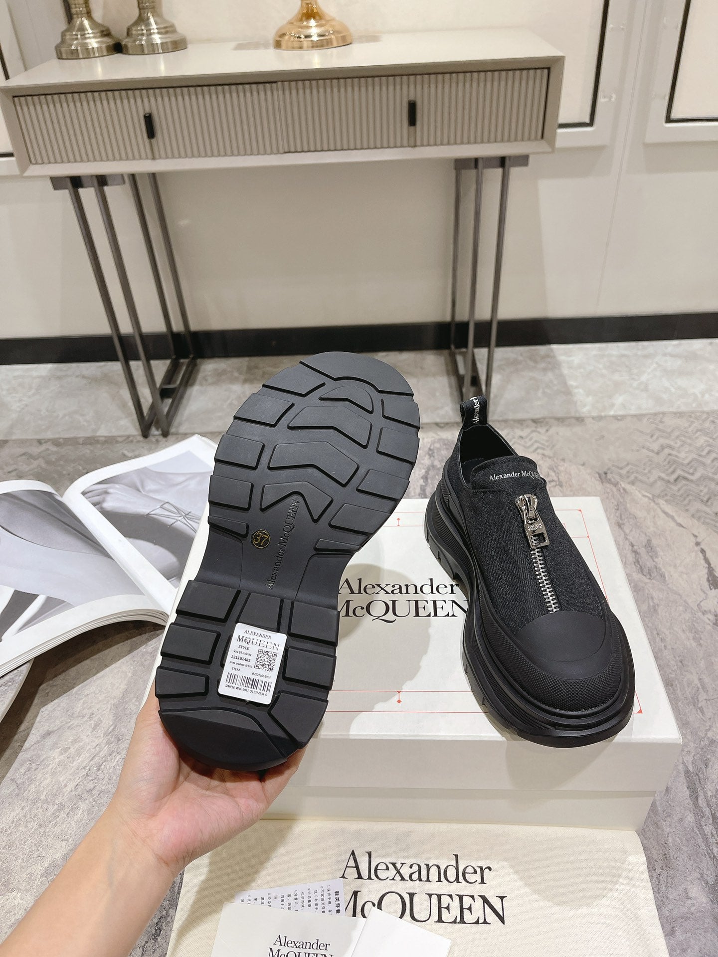 LuxluxHouse Best Quality Shoes Alexander McQueen