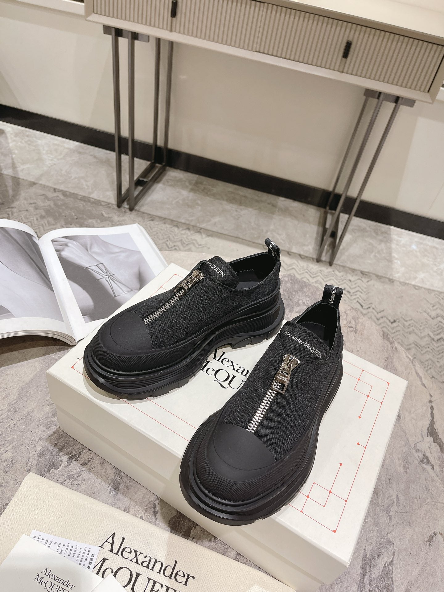 LuxluxHouse Best Quality Shoes Alexander McQueen