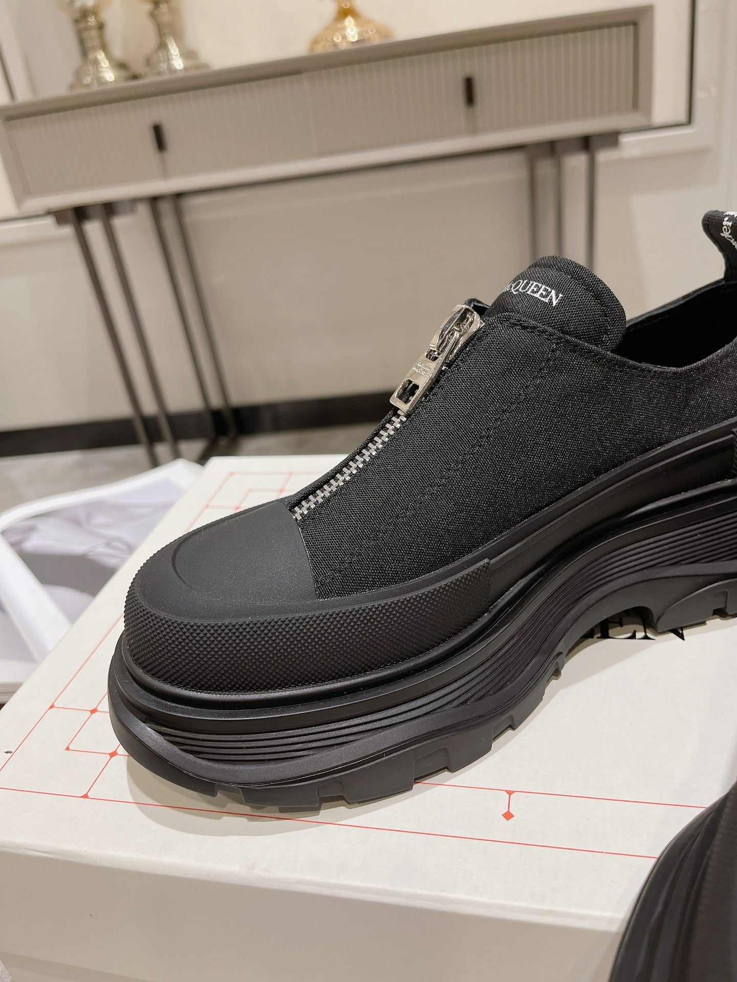 LuxluxHouse Best Quality Shoes Alexander McQueen