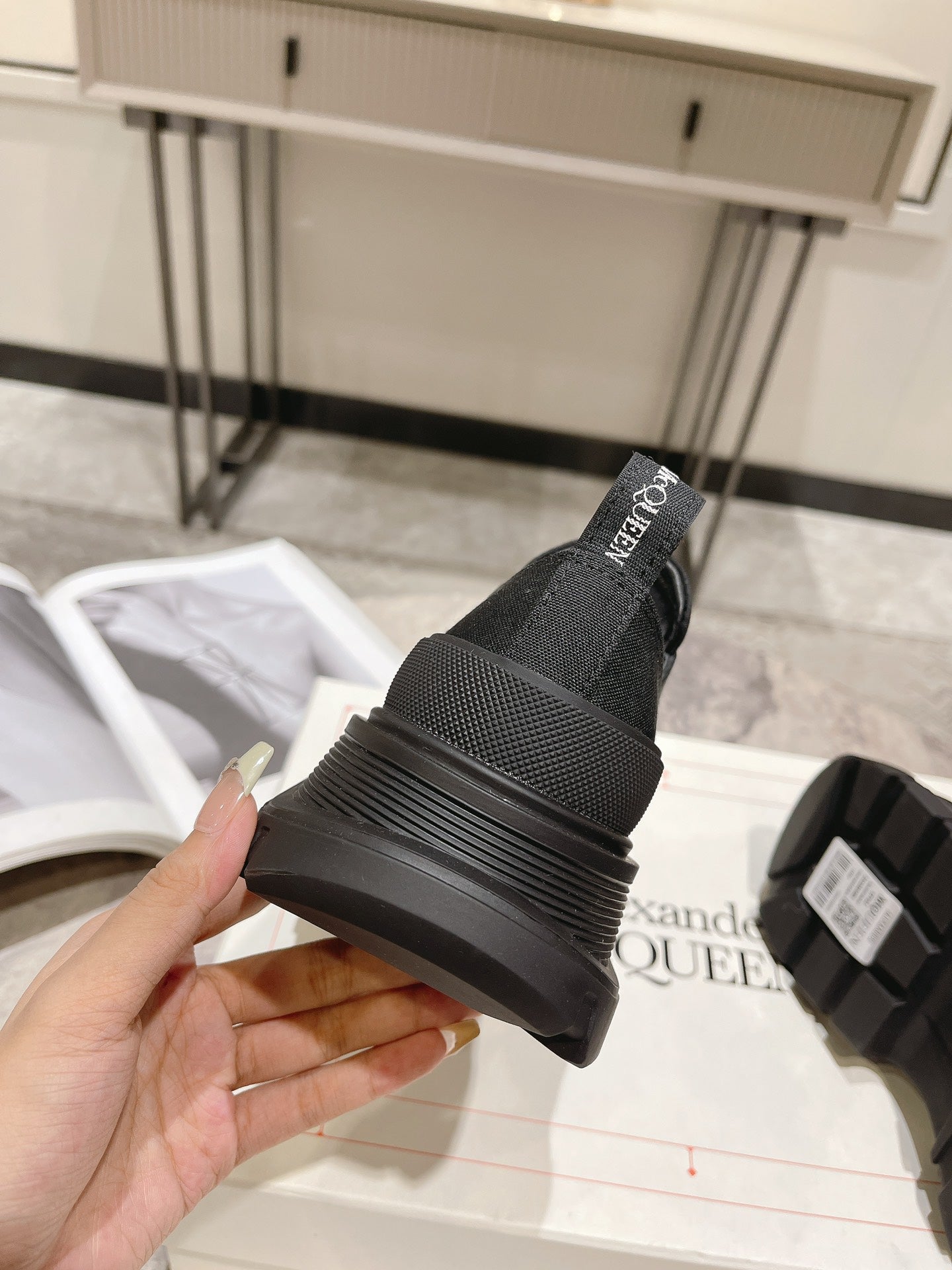 LuxluxHouse Best Quality Shoes Alexander McQueen