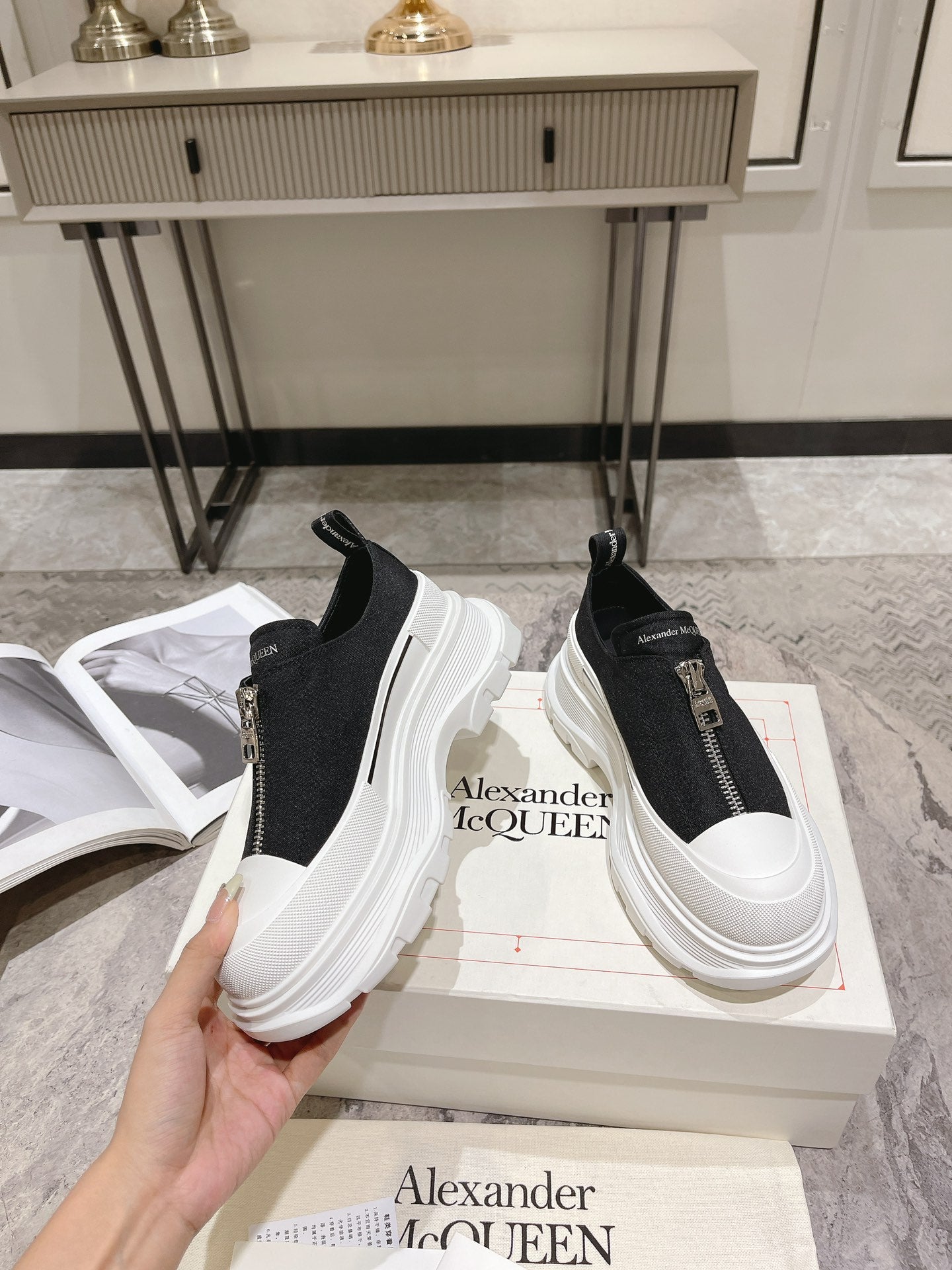 LuxluxHouse Best Quality Shoes Alexander McQueen