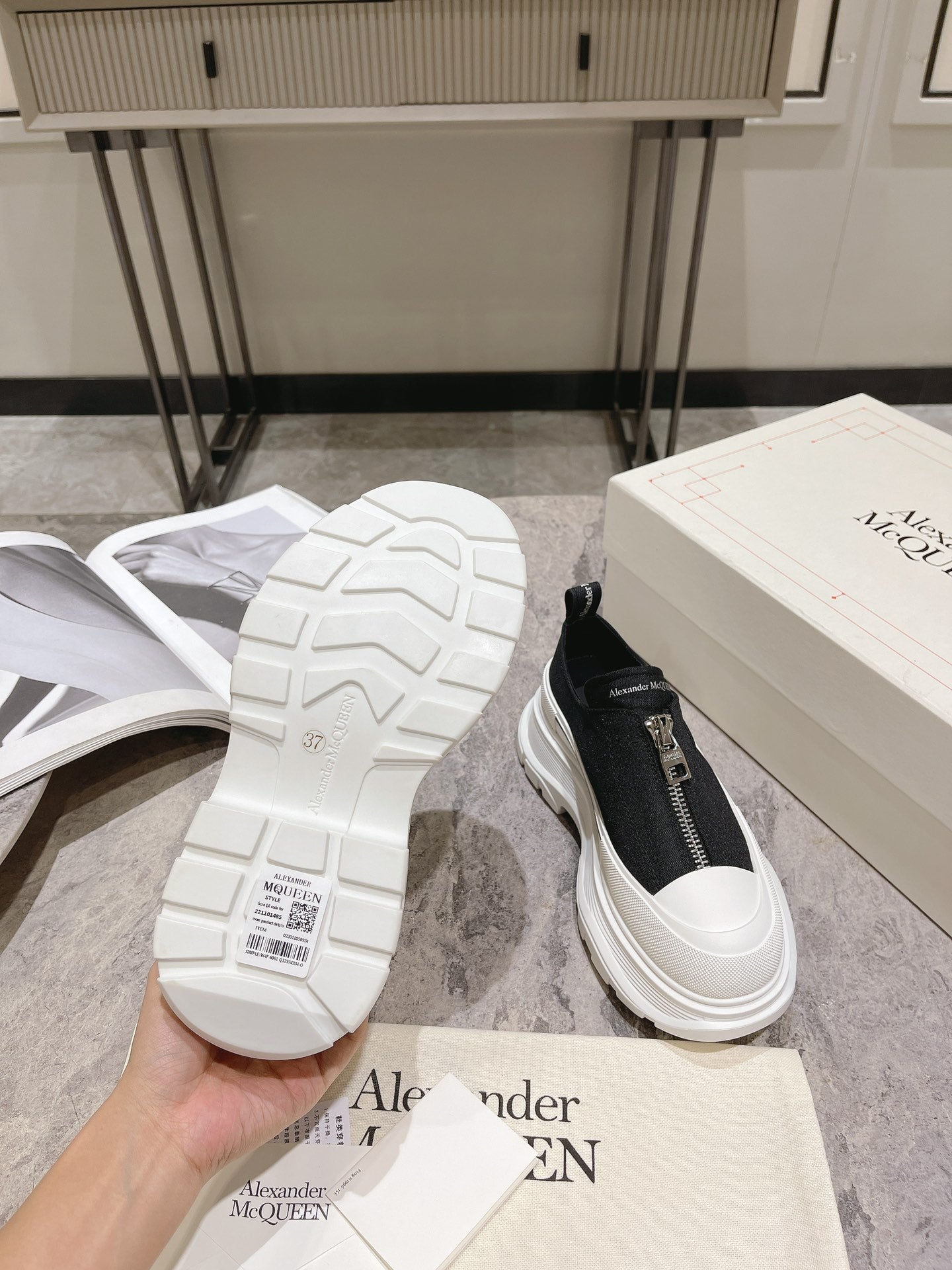 LuxluxHouse Best Quality Shoes Alexander McQueen