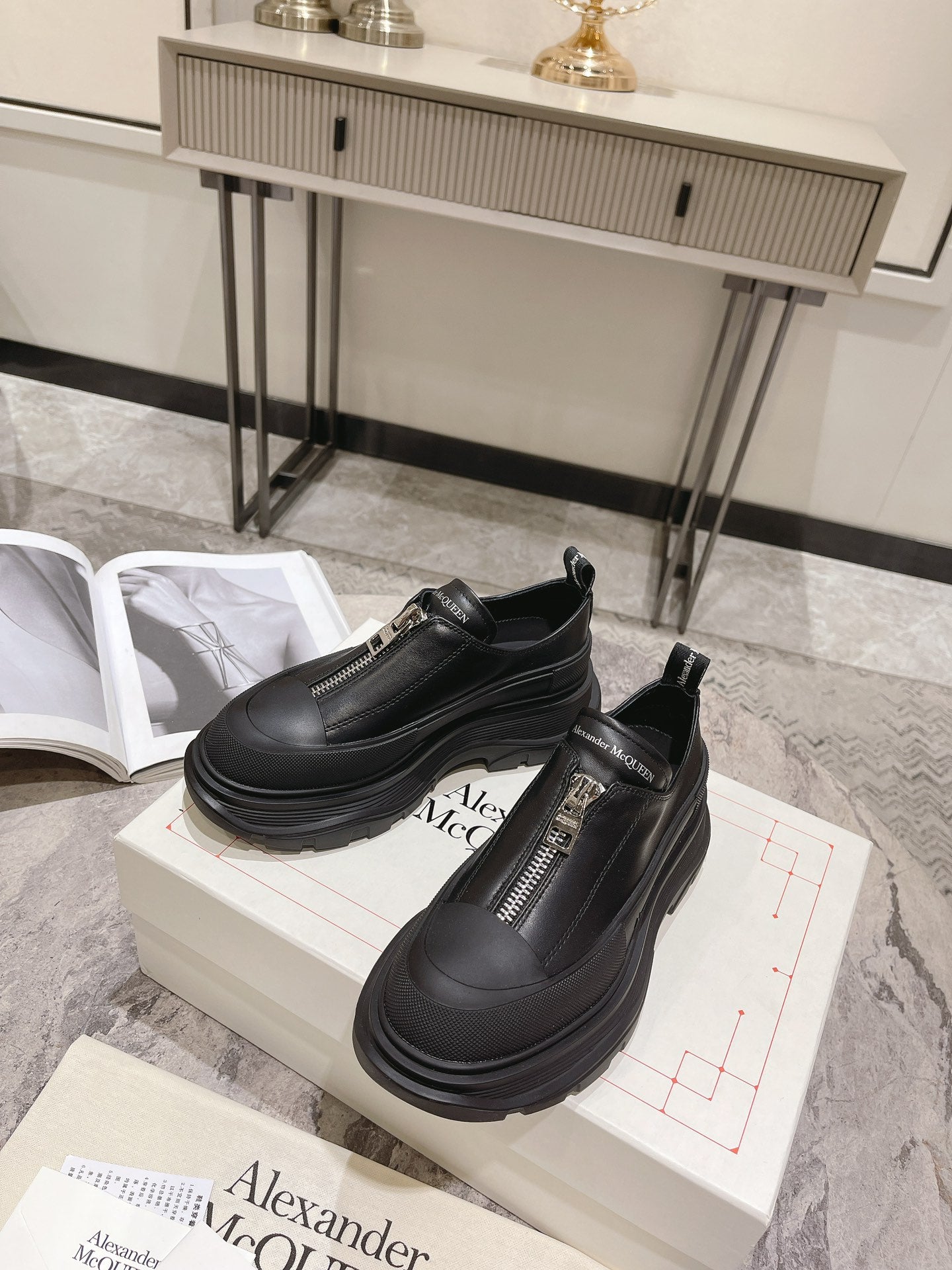 LuxluxHouse Best Quality Shoes Alexander McQueen