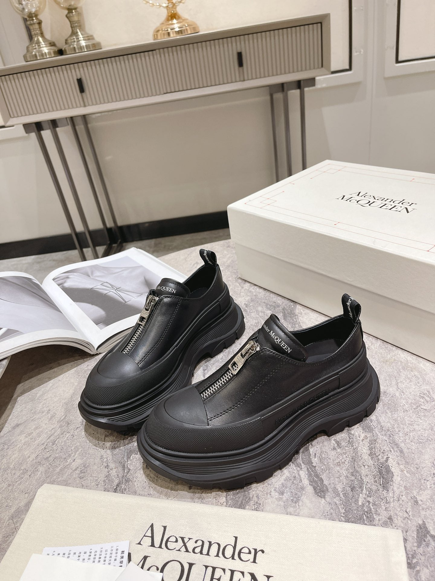 LuxluxHouse Best Quality Shoes Alexander McQueen
