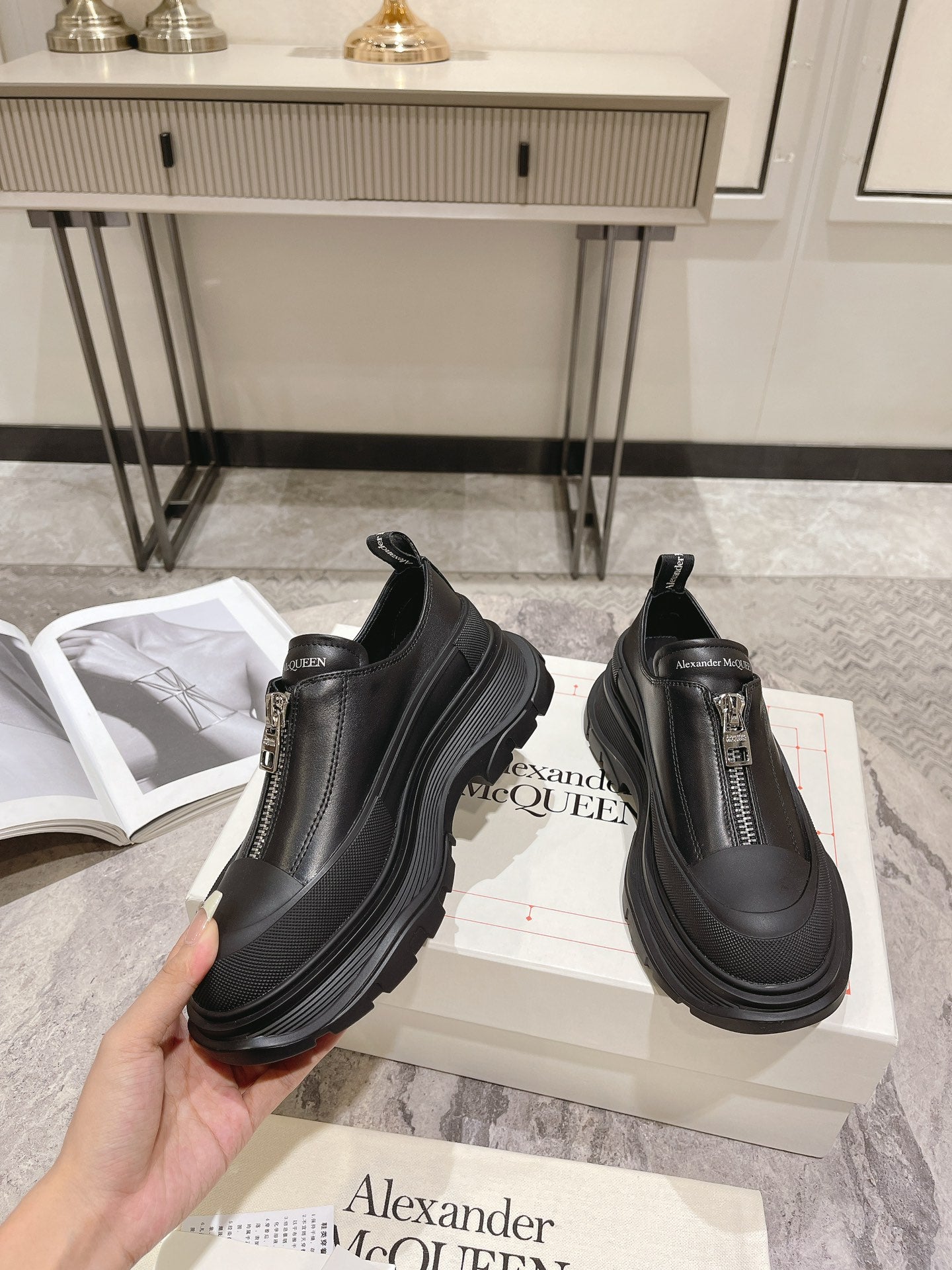 LuxluxHouse Best Quality Shoes Alexander McQueen