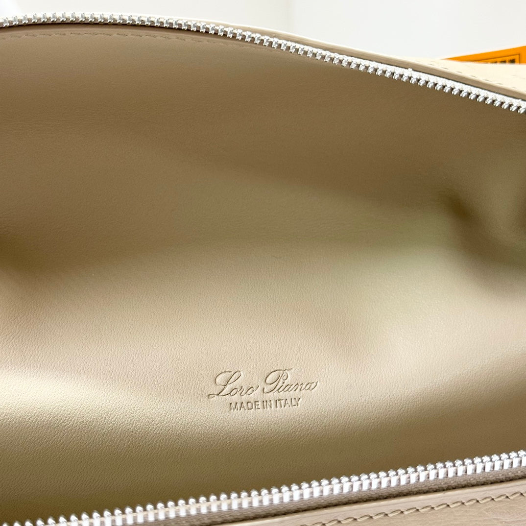 LuxluxHouse Best Quality Bags Loro Piana Women