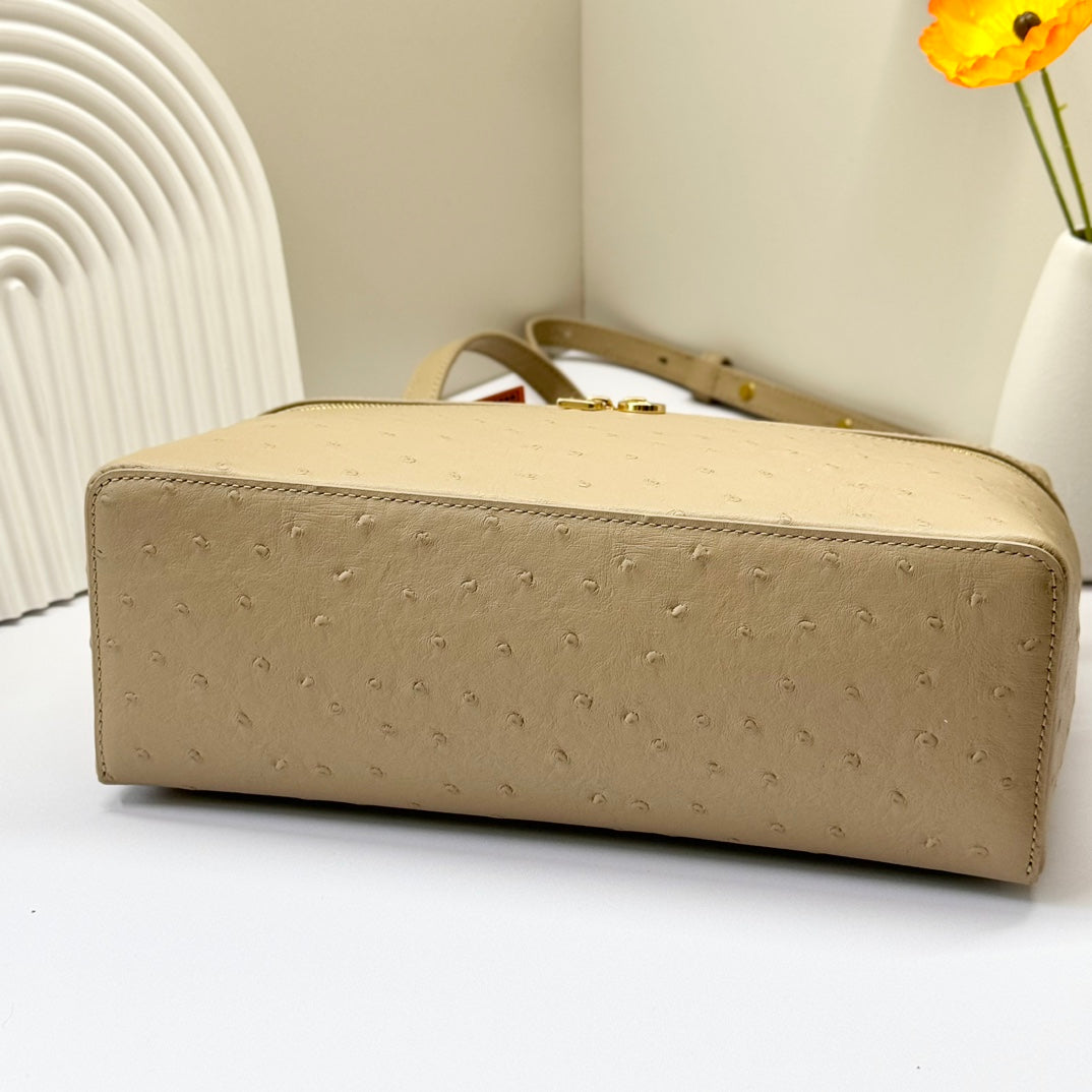 LuxluxHouse Best Quality Bags Loro Piana Women