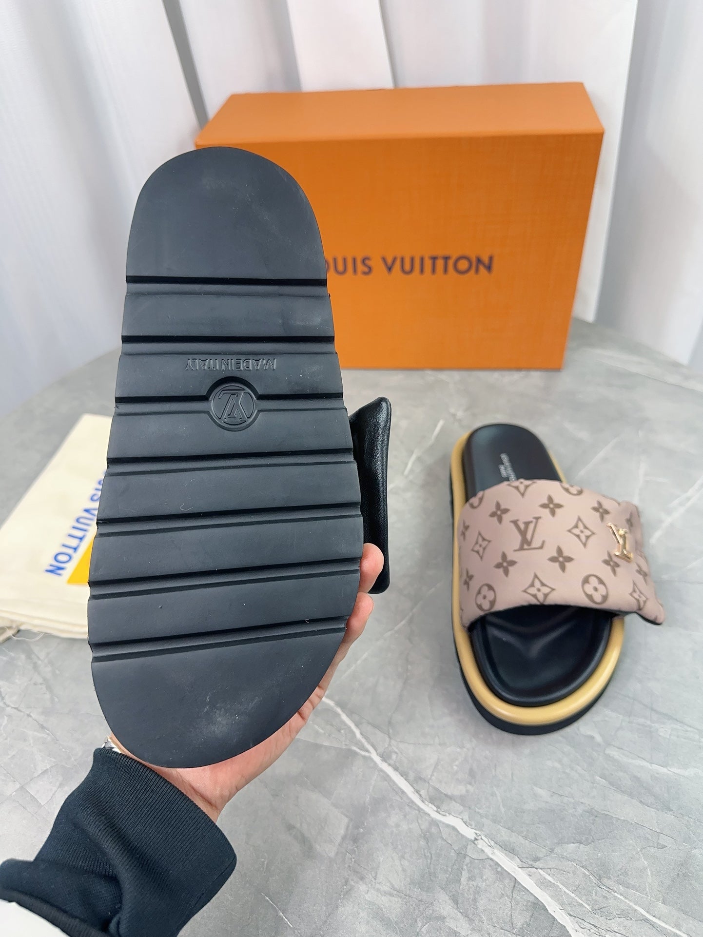 LuxluxHouse Best Quality Sandals Louis Vuitton
