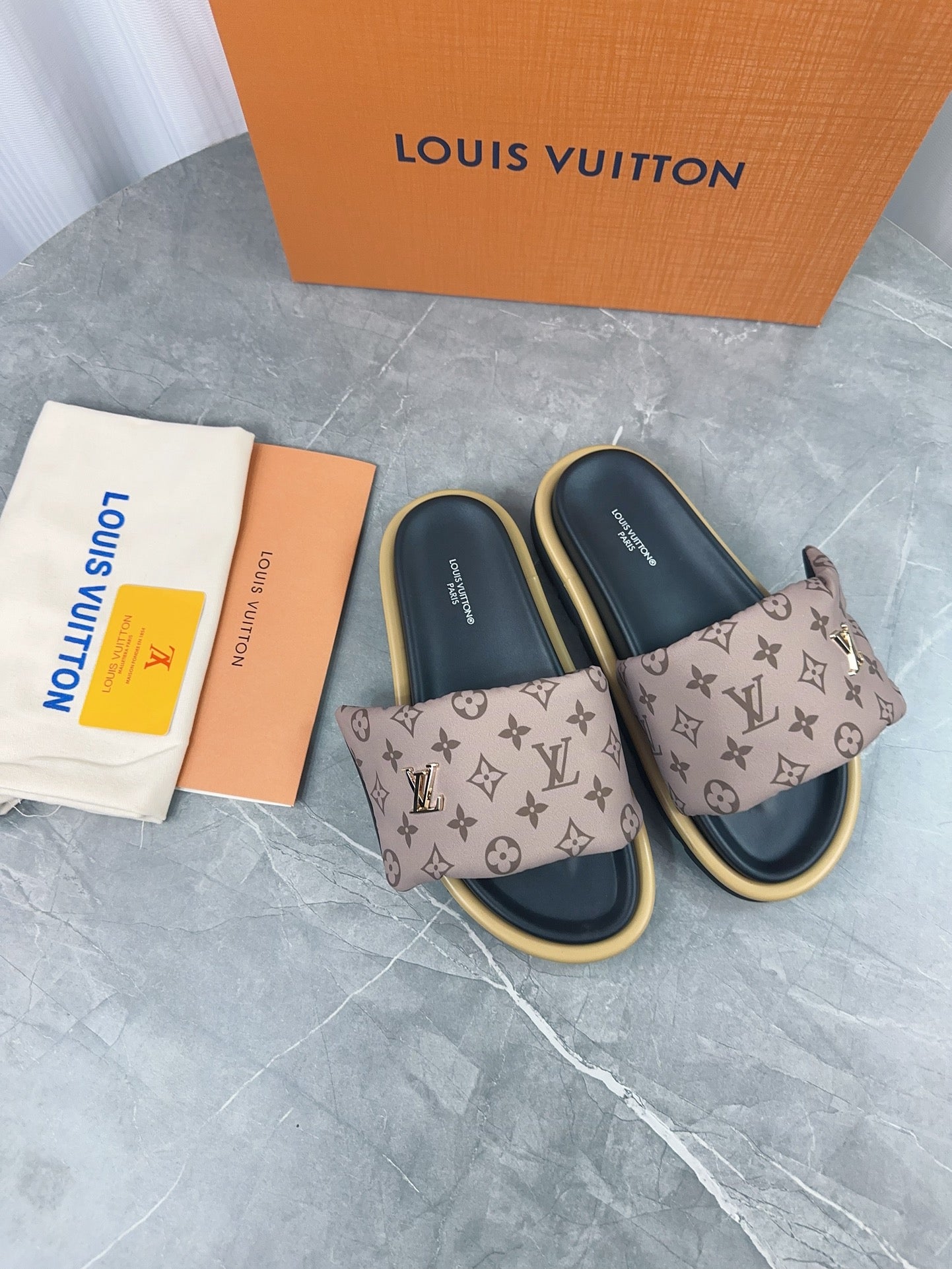 LuxluxHouse Best Quality Sandals Louis Vuitton