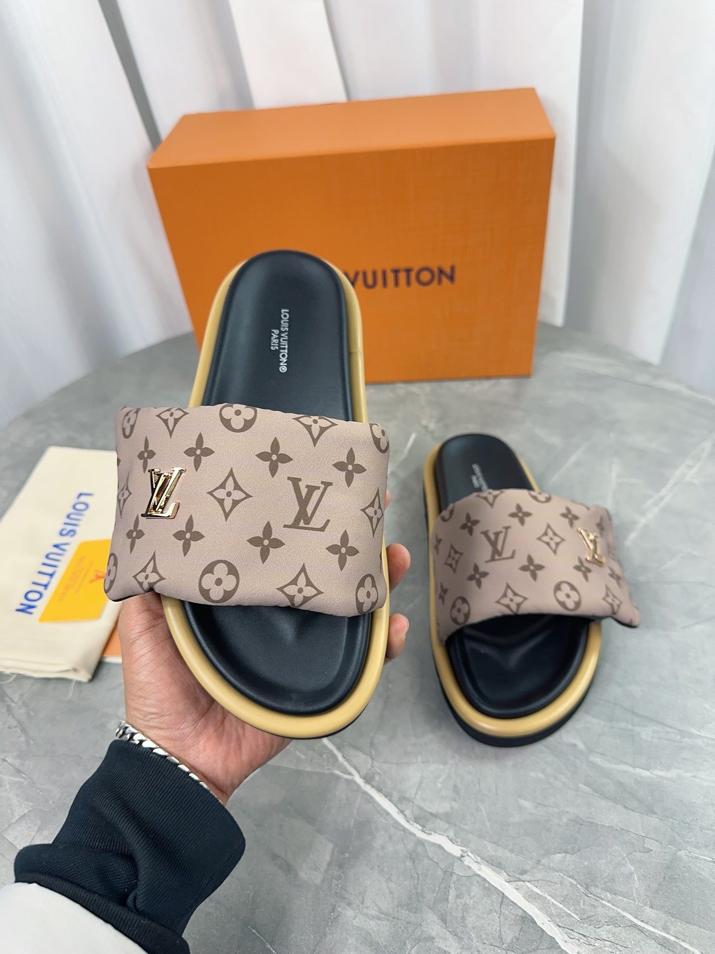 LuxluxHouse Best Quality Sandals Louis Vuitton