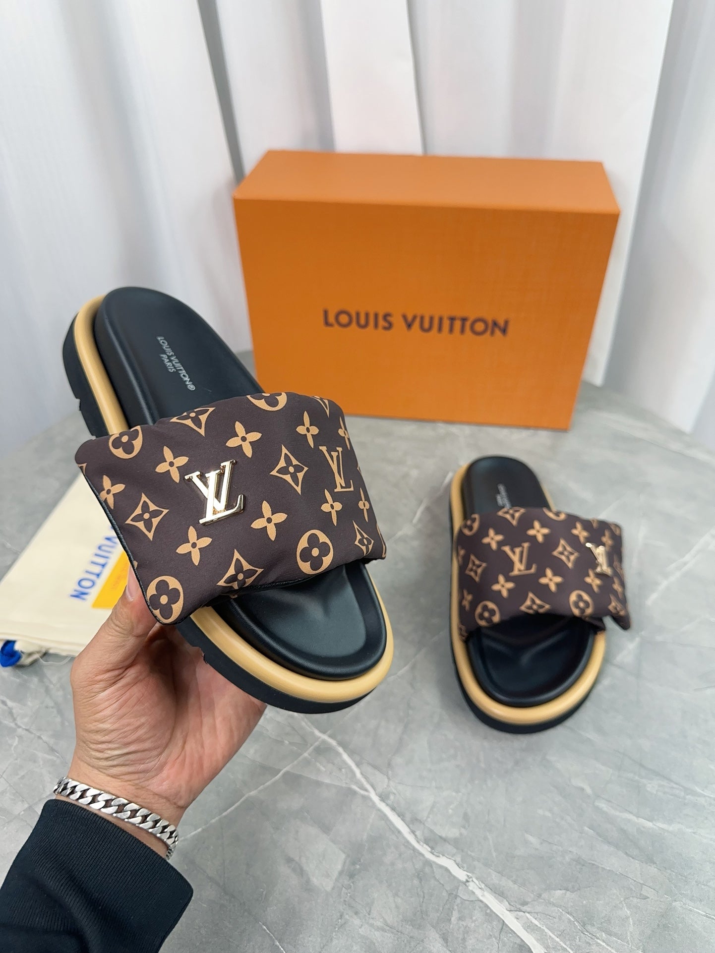 LuxluxHouse Best Quality Sandals Louis Vuitton
