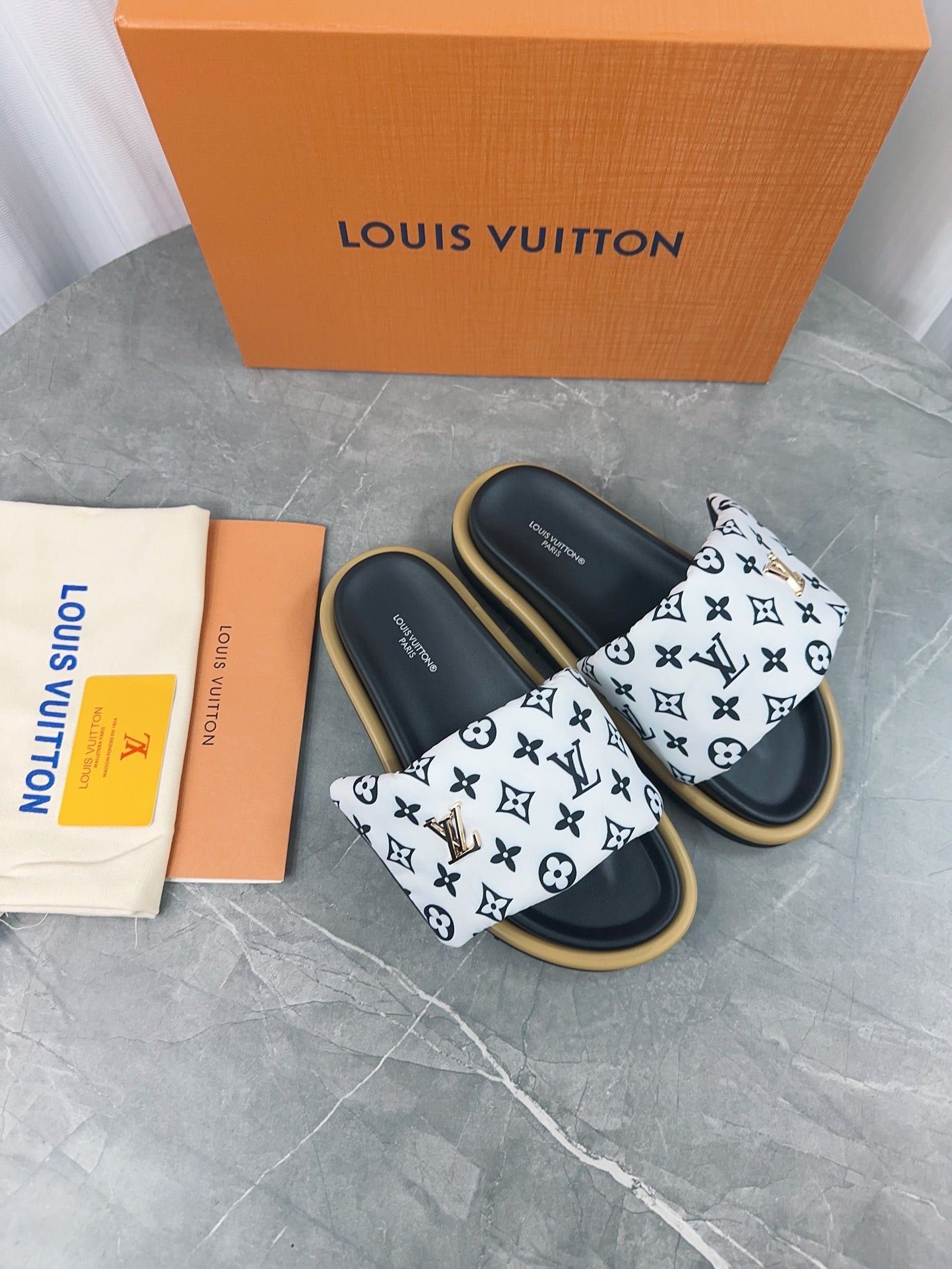 LuxluxHouse Best Quality Sandals Louis Vuitton