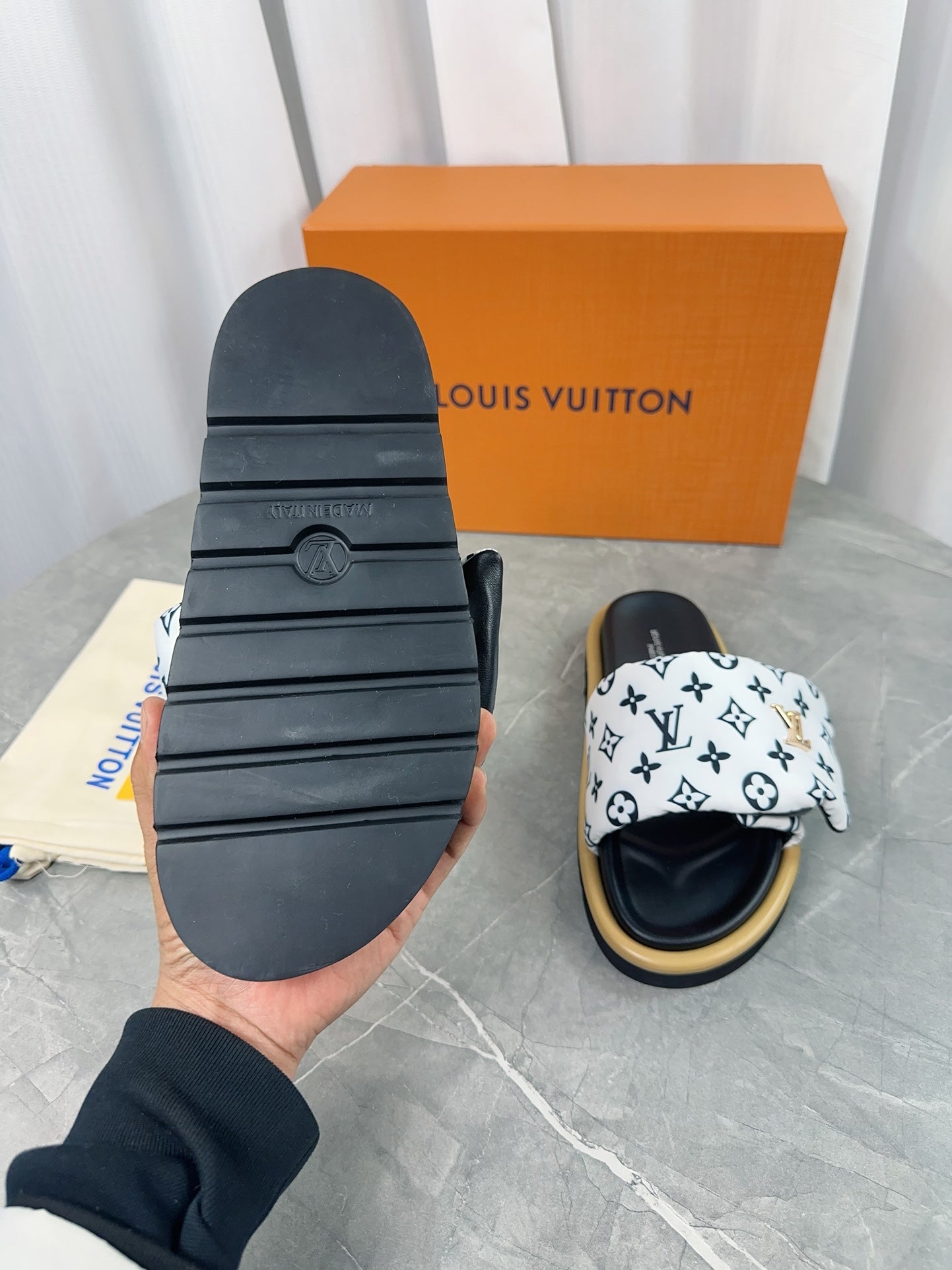 LuxluxHouse Best Quality Sandals Louis Vuitton