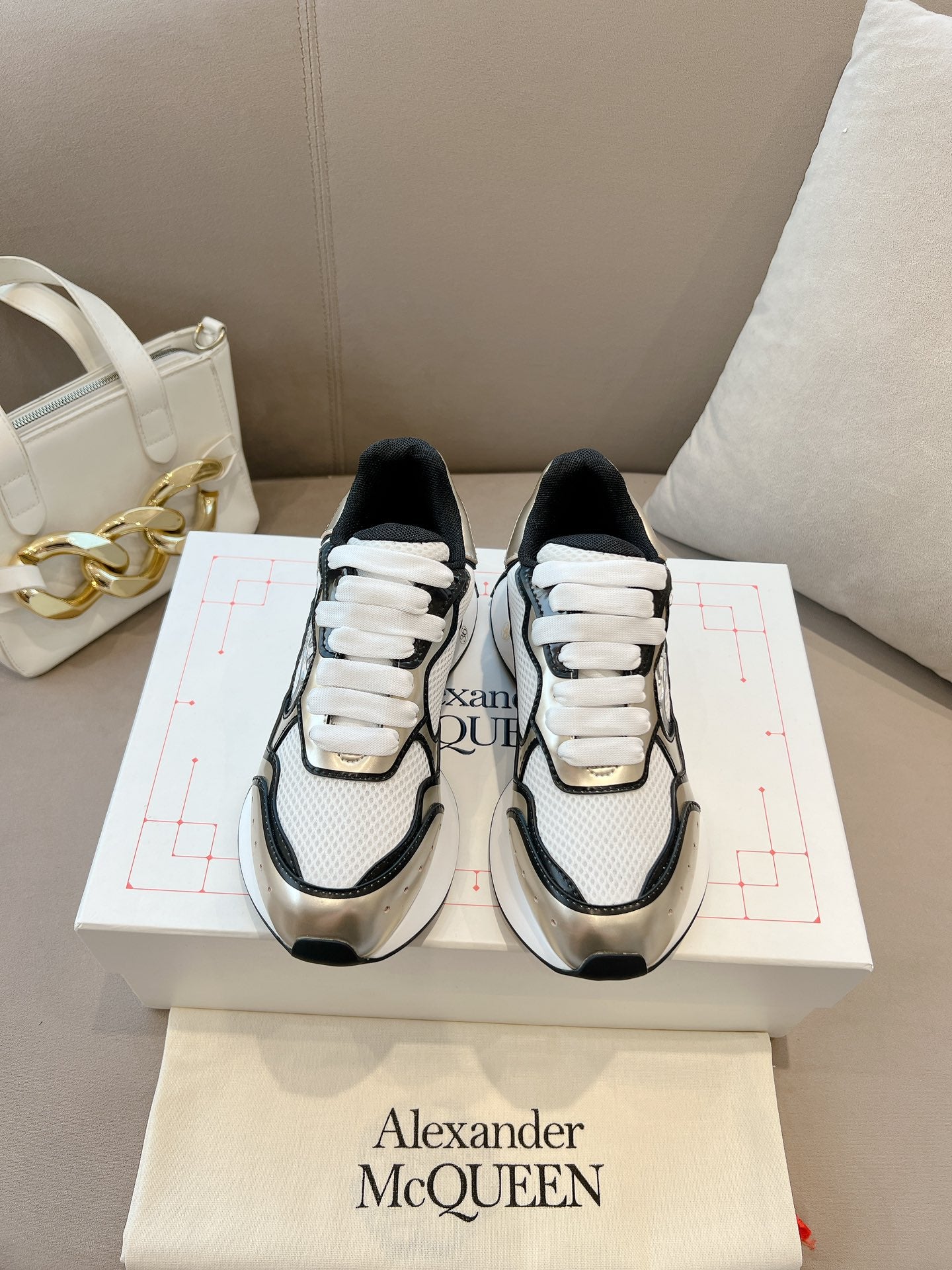 LuxluxHouse Best Quality Shoes Alexander McQueen