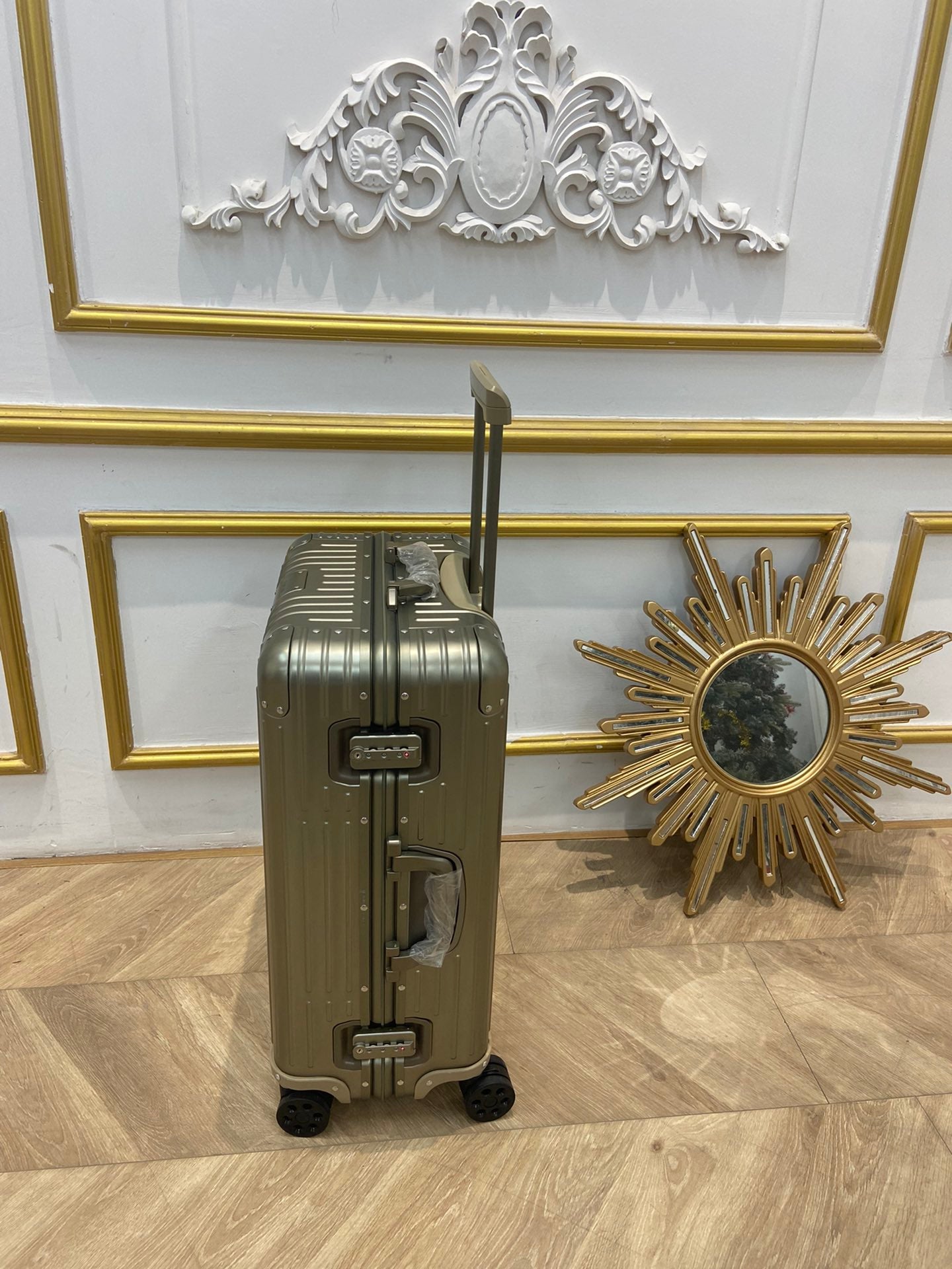 LuxluxHouse Best Quality Bags Luggage