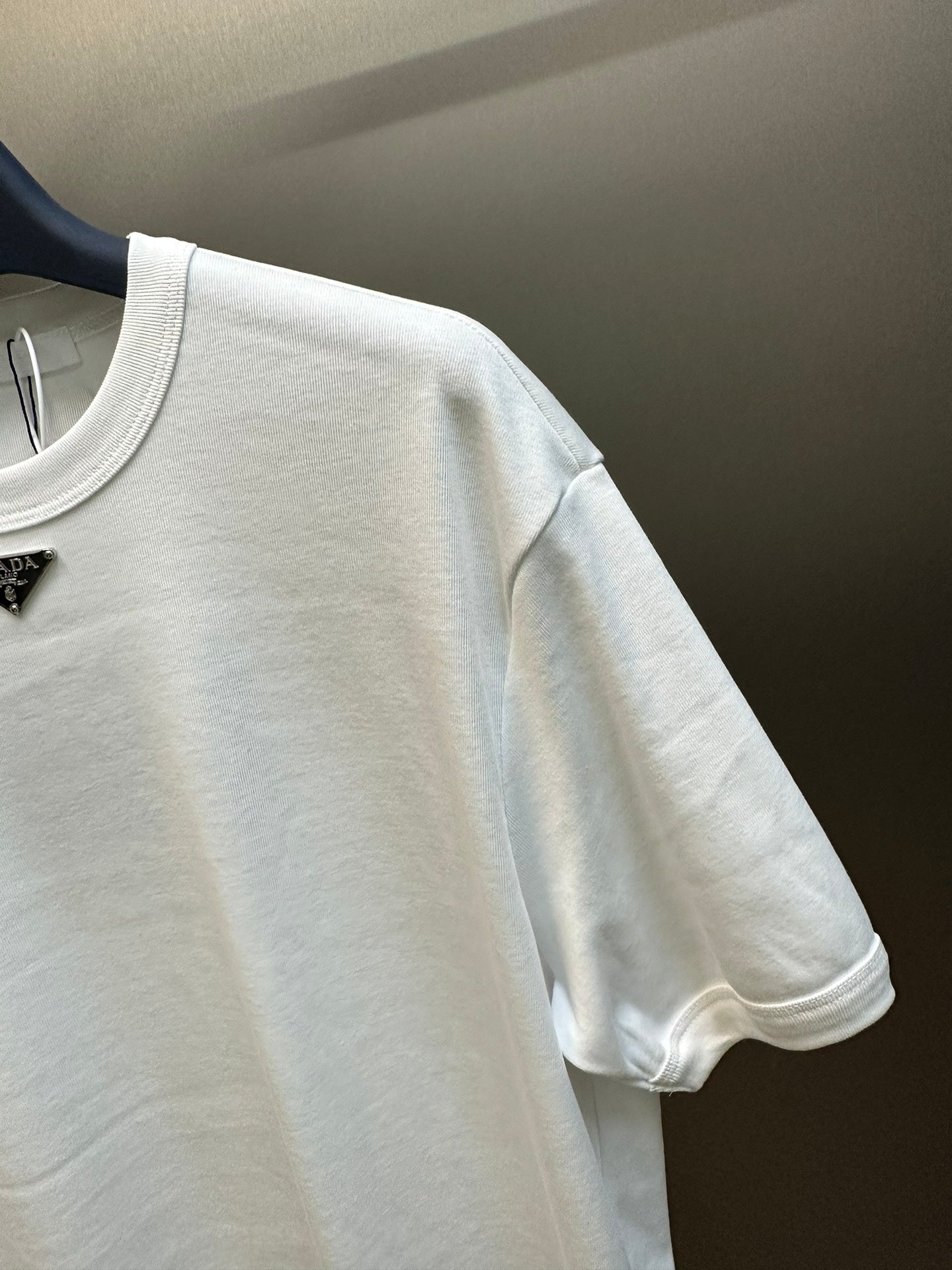 LuxluxHouse Best Quality Clothes T-shirt Prada