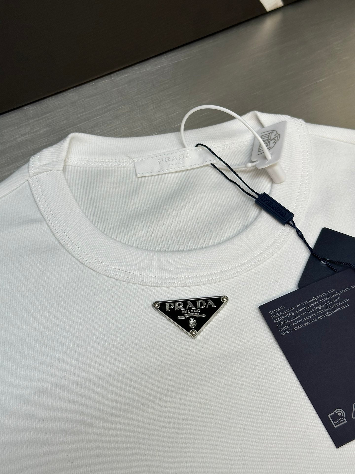LuxluxHouse Best Quality Clothes T-shirt Prada