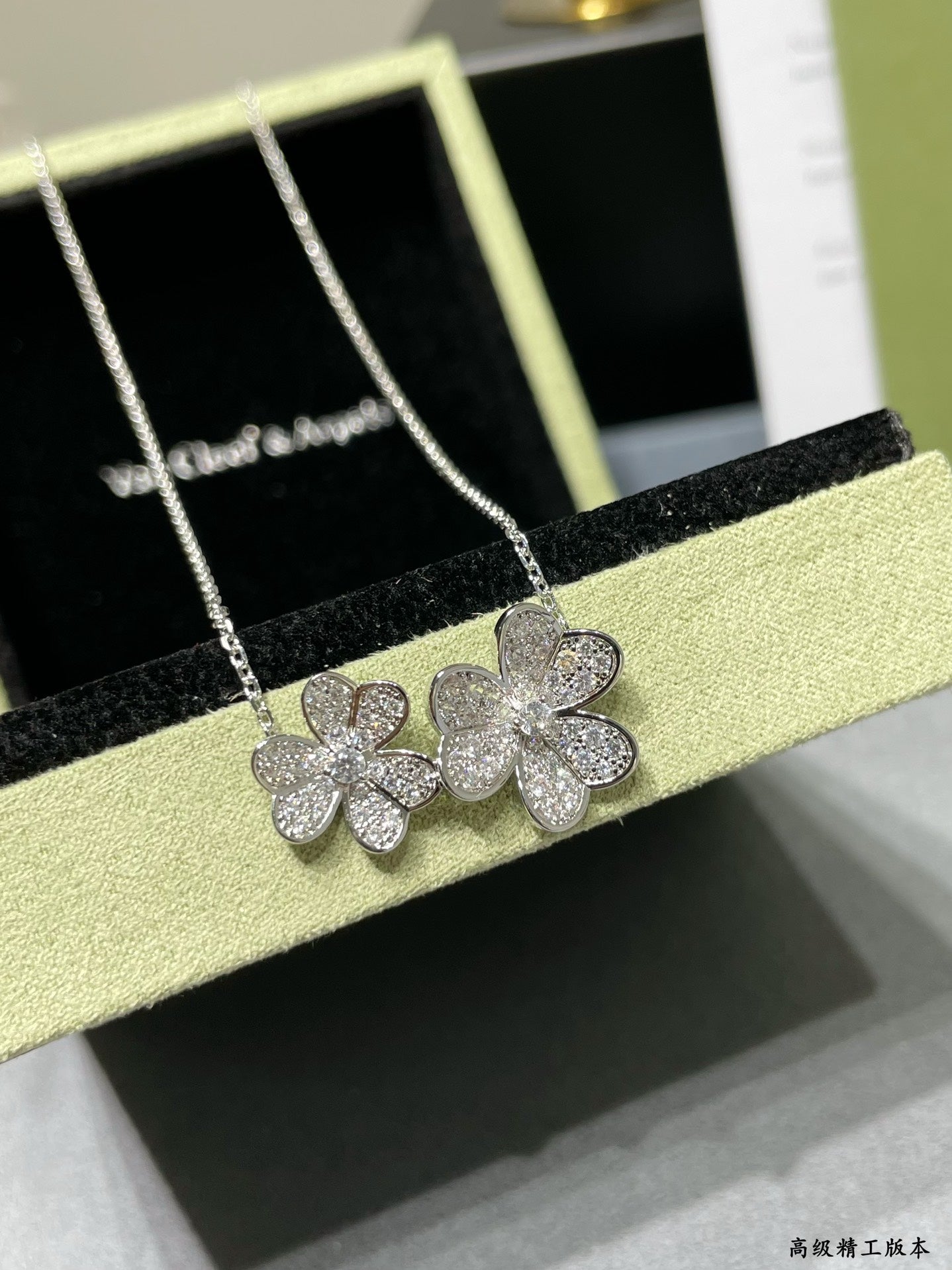 LuxluxHouse Best Quality Accessories Van Cleef & Arpels