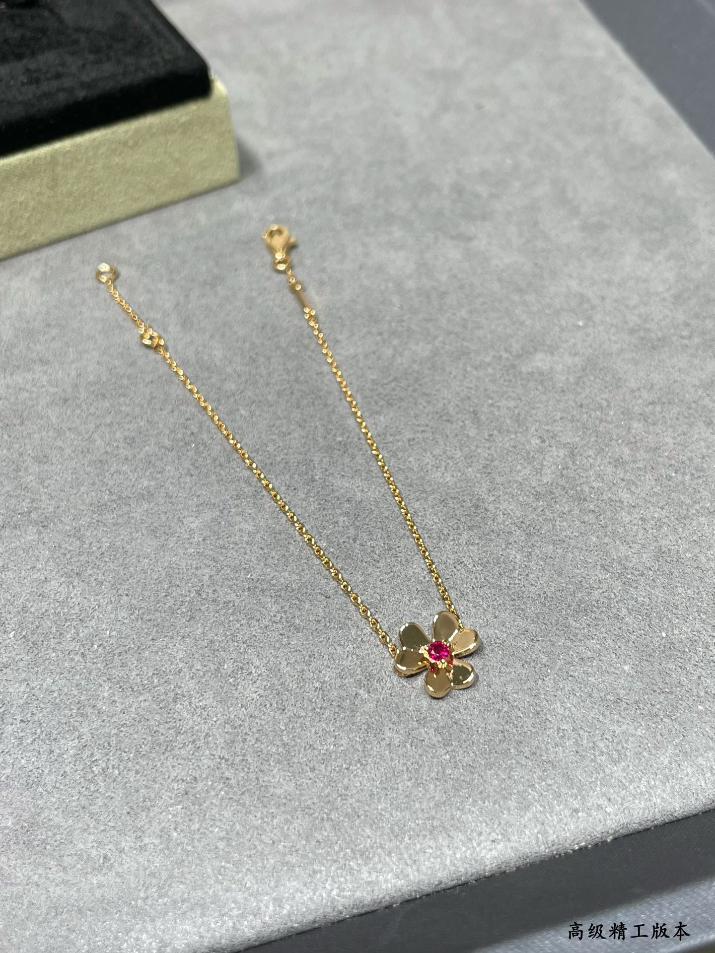 LuxluxHouse Best Quality Accessories Van Cleef & Arpels