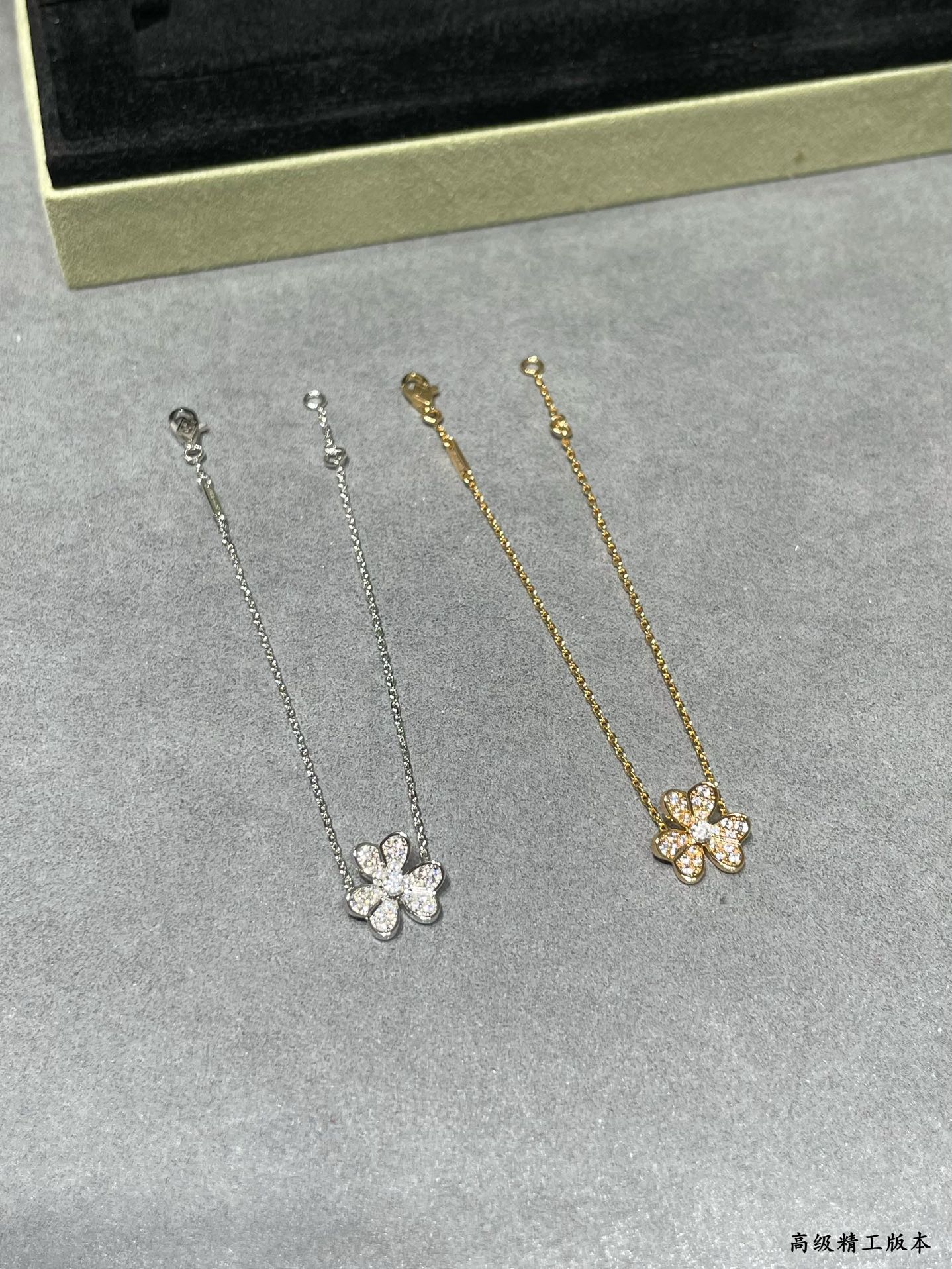 LuxluxHouse Best Quality Accessories Van Cleef & Arpels