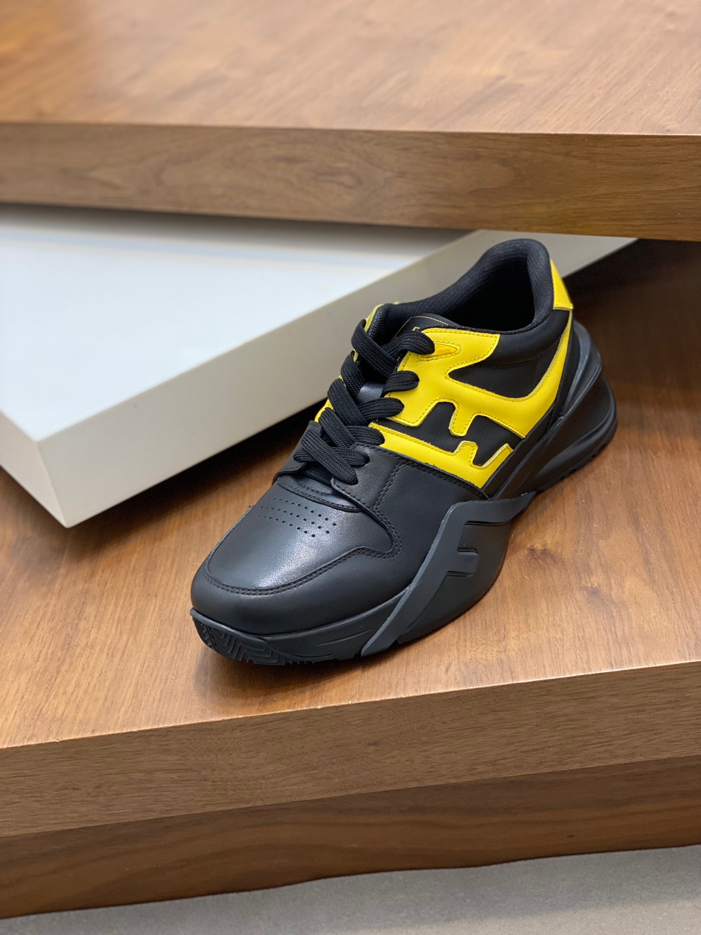 LuxluxHouse Best Quality Shoes Fendi