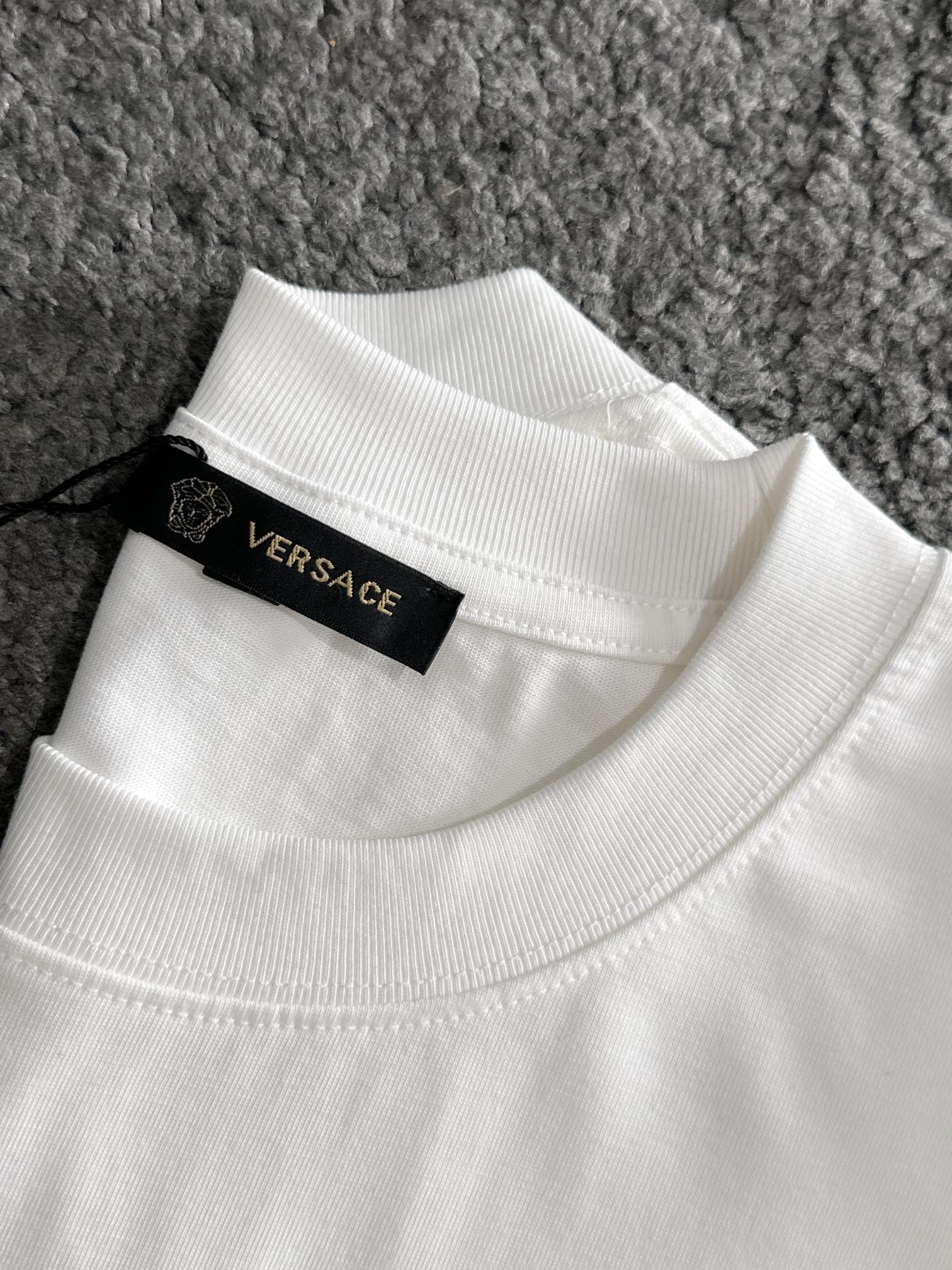 LuxluxHouse Best Quality Clothes Versace T-shirt