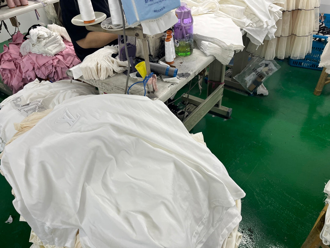 LuxluxHouse Best Quality Clothes T-shirt Louis Vuitton