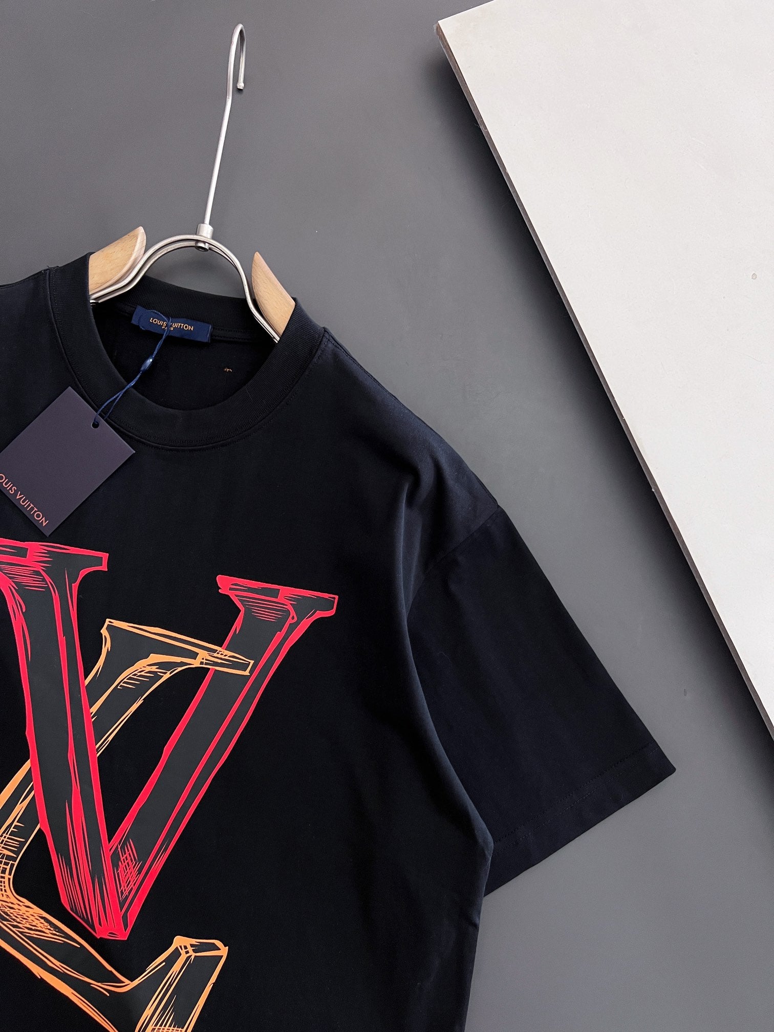 LuxluxHouse Best Quality Clothes T-shirt Louis Vuitton