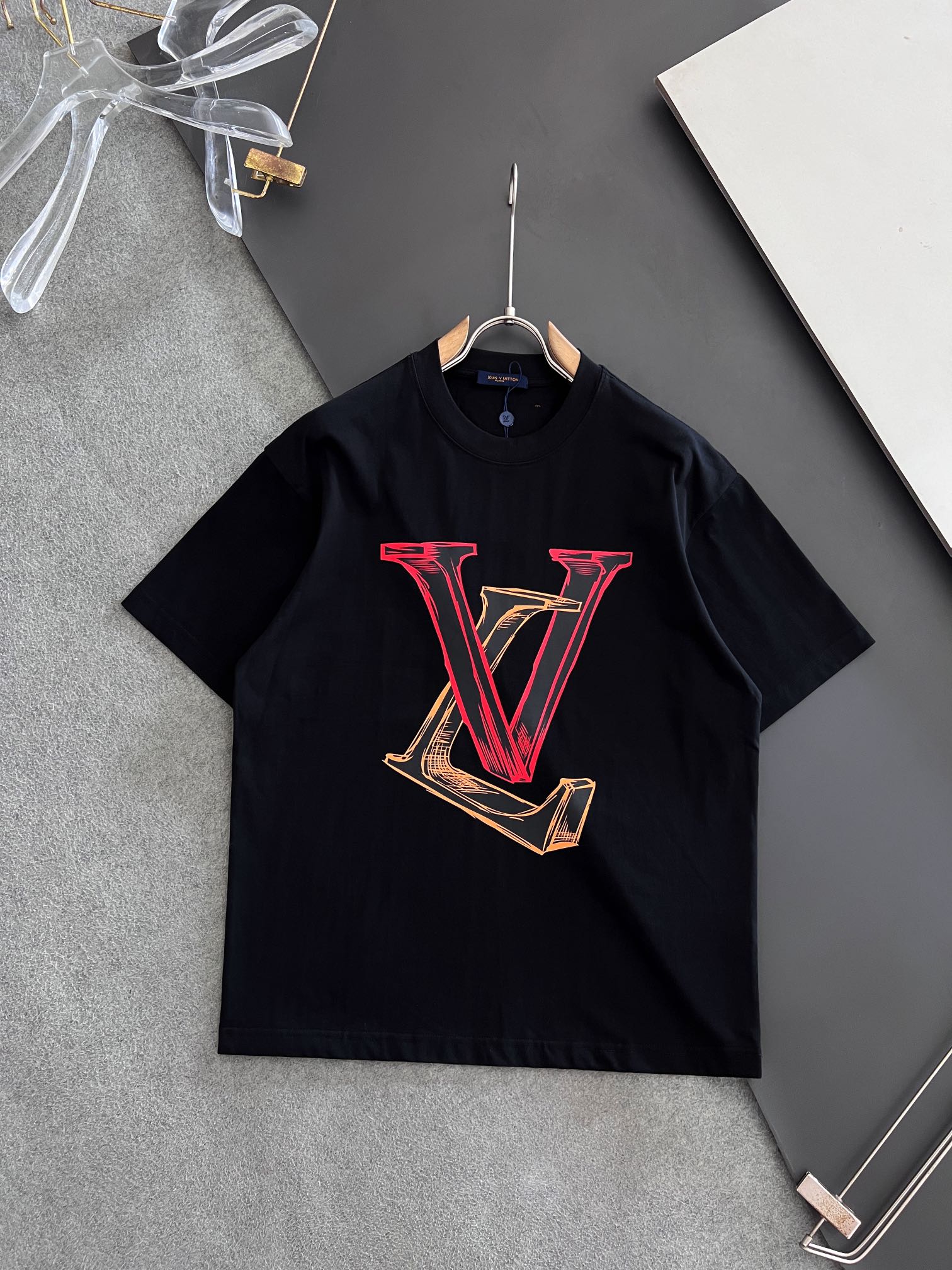 LuxluxHouse Best Quality Clothes T-shirt Louis Vuitton